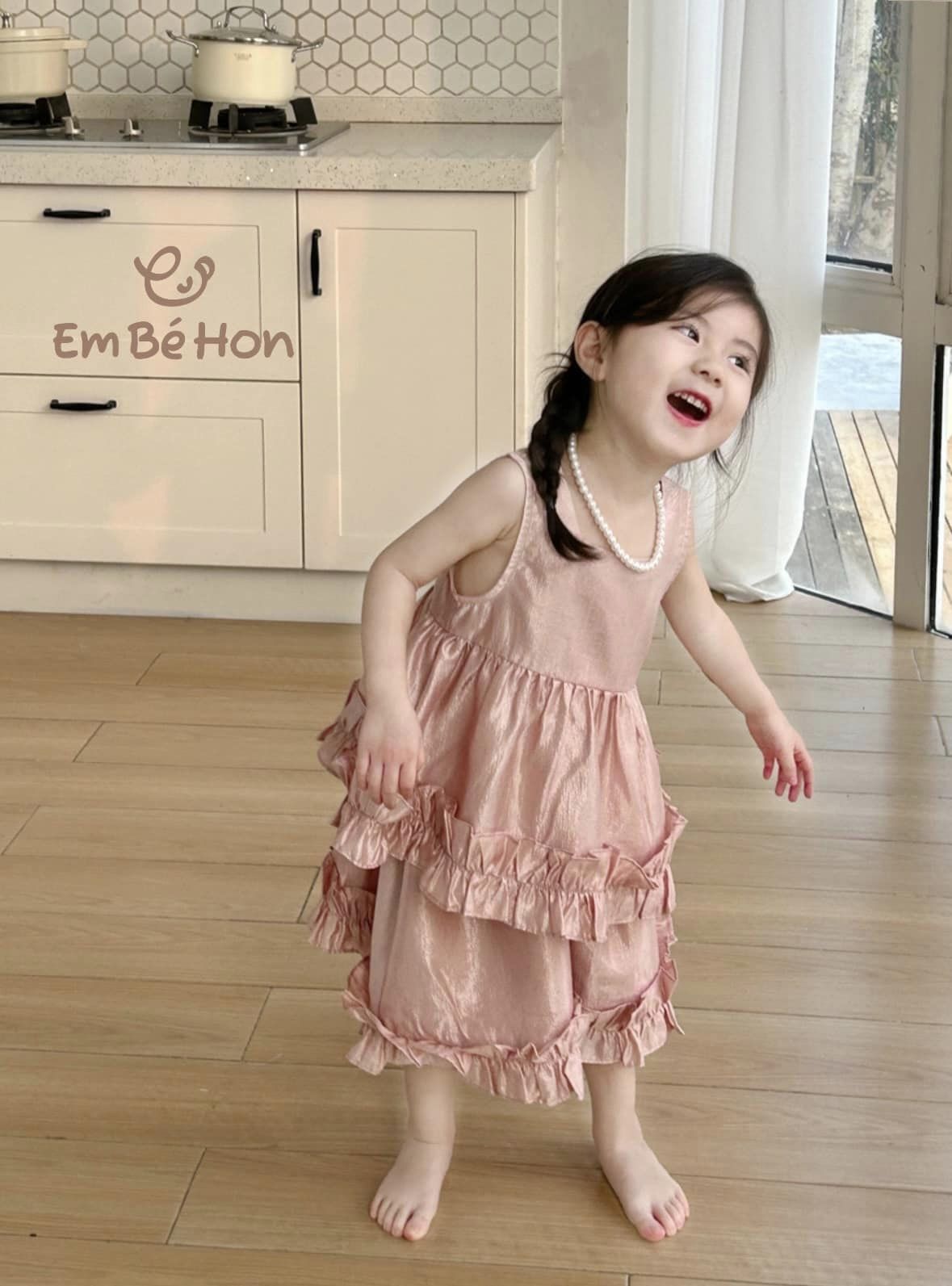 [🆕🇻🇳] EM BÉ HON – Được có mặt trong những khoảnh khắc lớn lên của các em bé – luôn là điều mà tiệm tự hào nhất! 🧑‍🧒❤️️👶⭐️ 1 items không thể thiếu trong chuyến đi du lịch hè của các béMàu hồng pastel ngọt ngào kết hợp thiết kế voan xoè bồng bềnh vừa nhẹ nhanf mà vẫn siêu đán , shares-0✔️ , likes-0❤️️ , date-2024-05-21 14:38:27🇻🇳🇻🇳🇻🇳📰🆕