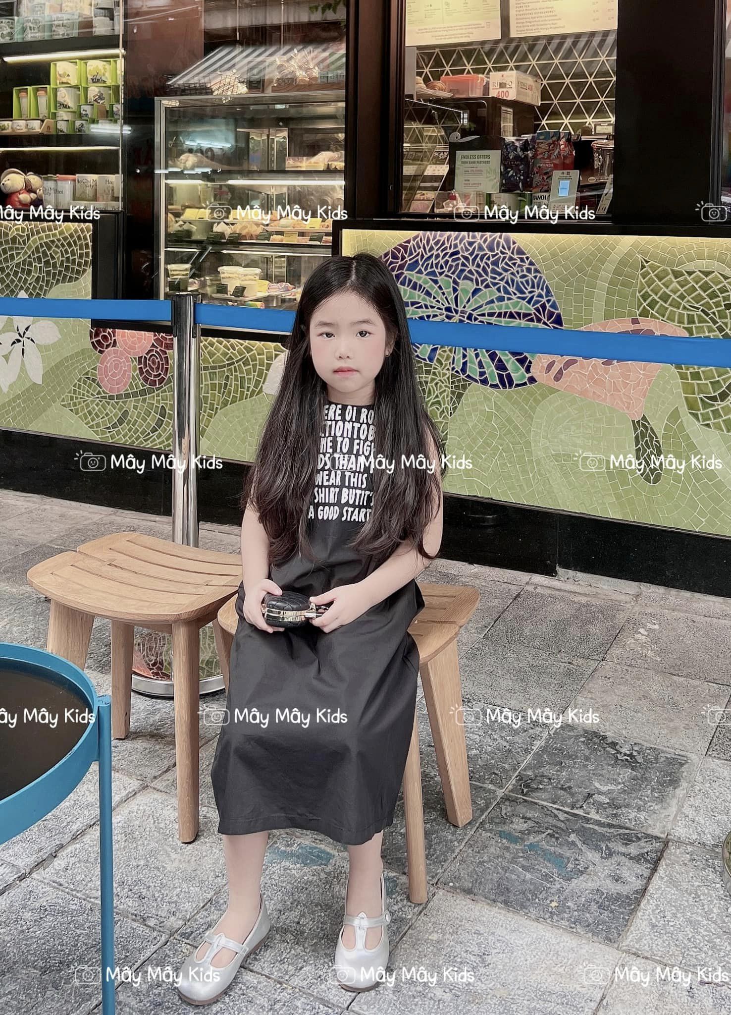 [🆕🇻🇳]  Mây Mây Kids – Cửa hàng quần áo 🧑‍🧒❤️️👶⭐️ Váy maxi chữ trên live hqa đã bánn kha khá rùiiii đây ạ
Uiii e thề nó đẹpppp mê huhuhu,chất thô hànnn máttt rườiii rượiii,nóng 42 độ cê vẫnnn baoo mátt,hàn , shares-1✔️ , likes-16❤️️ , date-2024-06-08 17:41:24🇻🇳🇻🇳🇻🇳📰🆕