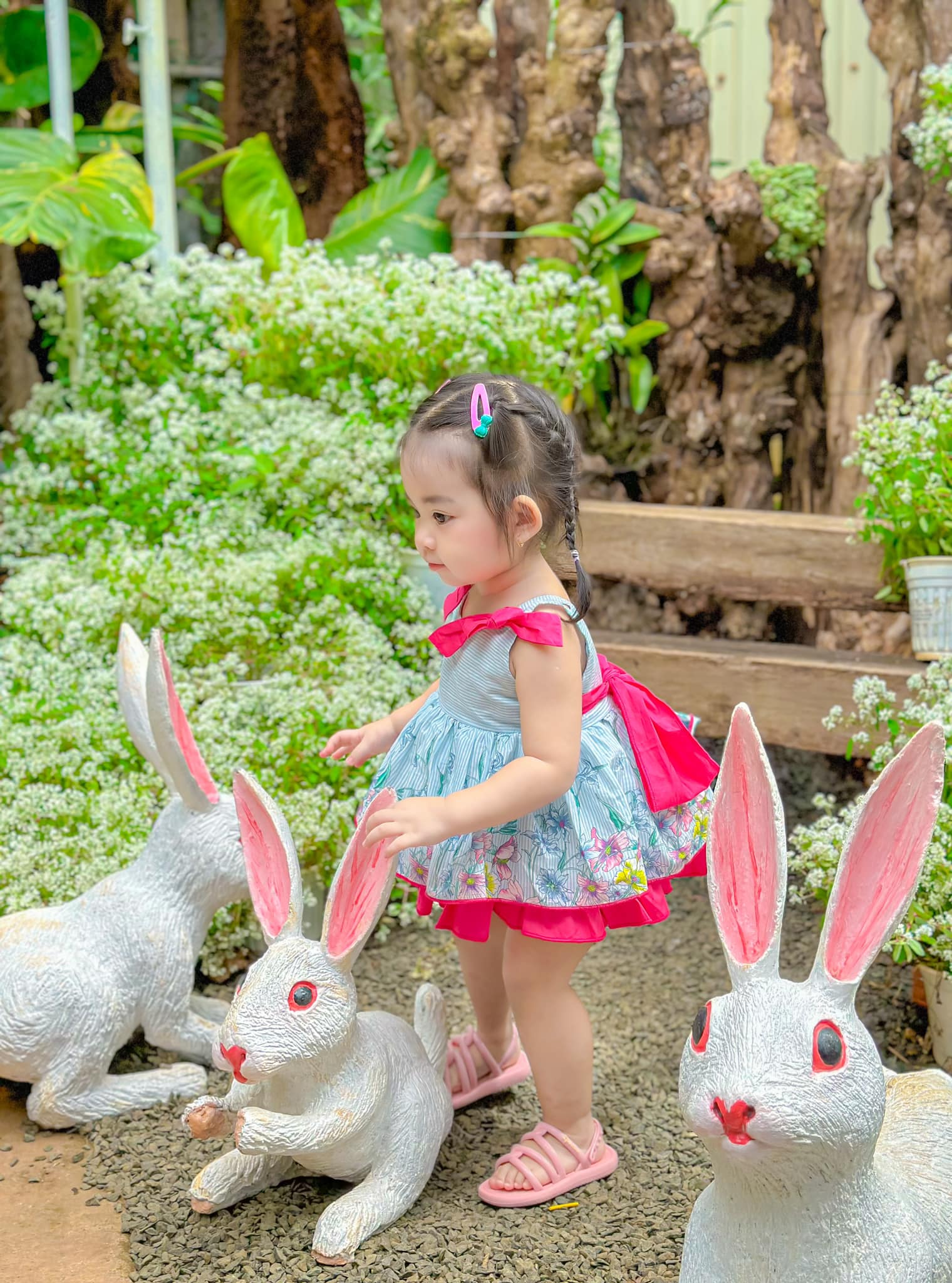 [🆕🇻🇳]  BB design – Chuyên đồ thiết kế dành cho mẹ và công chúa nhỏ 🧑‍🧒❤️️👶⭐️ Váy xinh yêu hàng sẵn 30 bộ không may lại ạ, mẹ nào ưng nhanh tay chốt nhé.  10 sz1 8-10kg  260k
15 sz2 10-12kg  260k
5 sz3 12-15kg  280k Link shopee:
, shares-1✔️ , likes-16❤️️ , date-2024-06-11 17:16:06🇻🇳🇻🇳🇻🇳📰🆕