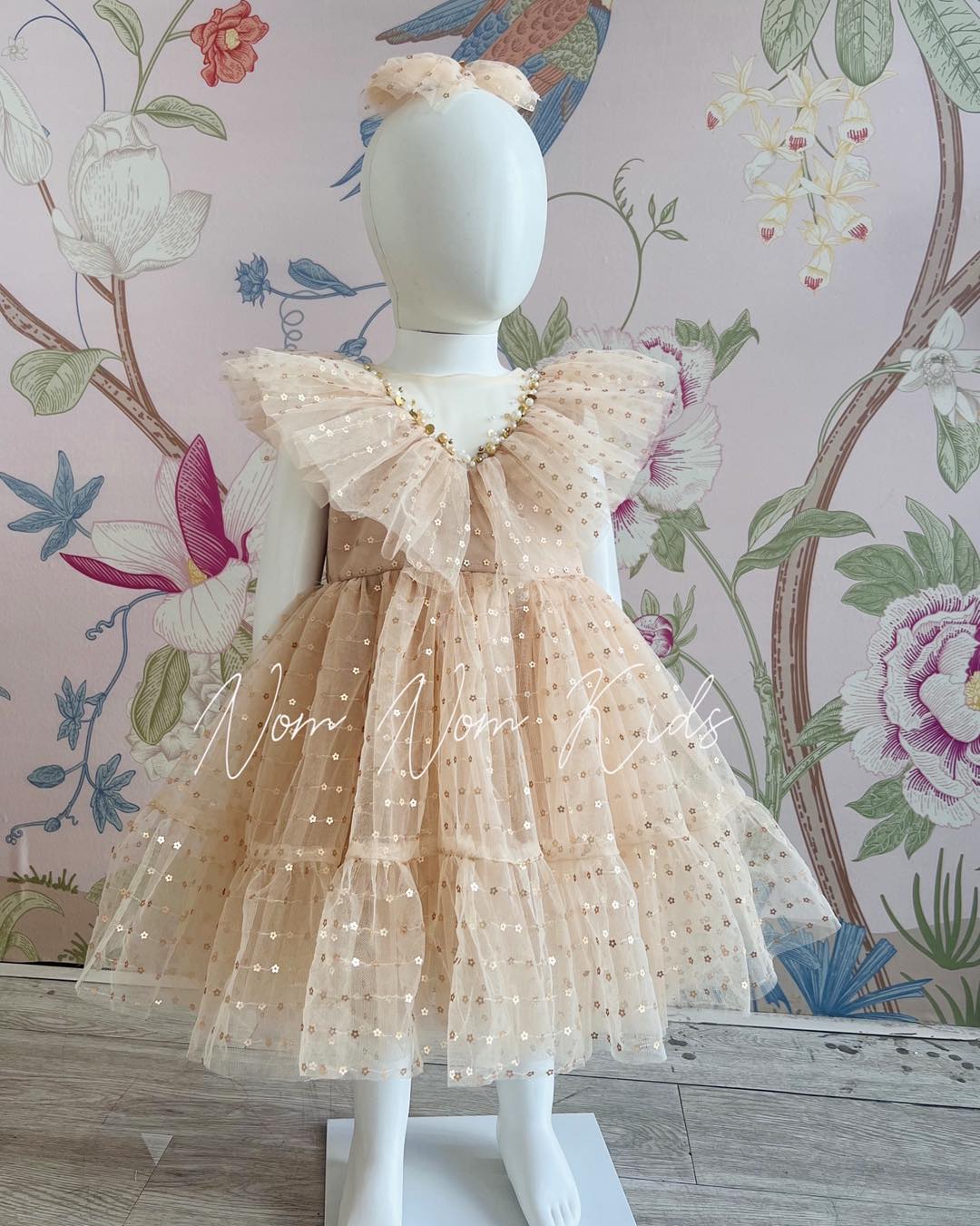 [🆕🇻🇳] Nom Nom Kids – Váy công chúa thiết kế cho bé yêu 🧑‍🧒❤️️👶⭐️ Siêu phẩm mới xinh từ màu sắc kiểu dáng, chất liệu đến màu sắc đây ạ
Em có duy nhất mỗi size 1 chiếc thui  Size 8-33kg- Giá 580k
(size 1-2-3-4-5-6) Nom  , shares-1✔️ , likes-5❤️️ , date-2024-06-14 13:17:00🇻🇳🇻🇳🇻🇳📰🆕