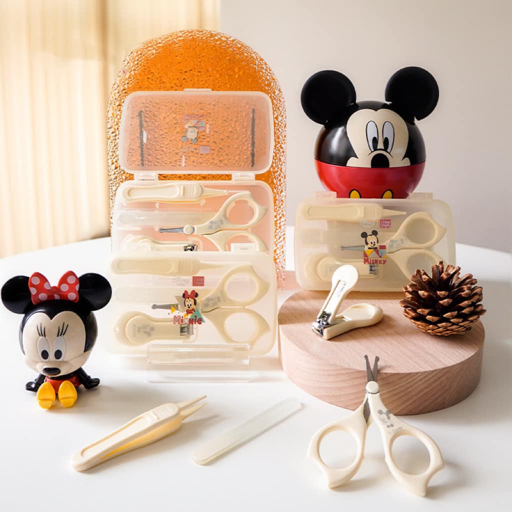 [🆕🇻🇳]  Hello Bébe ▪️ Shop chuyên order Quảng Châu 🧑‍🧒❤️️👶⭐️ Disney – Bộ dụng cụ chăm sóc móng tay bé.
Cái gì có thể không mọc chứ móng tay tụi này mới cắt hôm trước cảm giác hôm sau đã mọc rồi
Set 4 chi tiết chỉ , shares-0✔️ , likes-2❤️️ , date-2024-06-16 01:52:29🇻🇳🇻🇳🇻🇳📰🆕