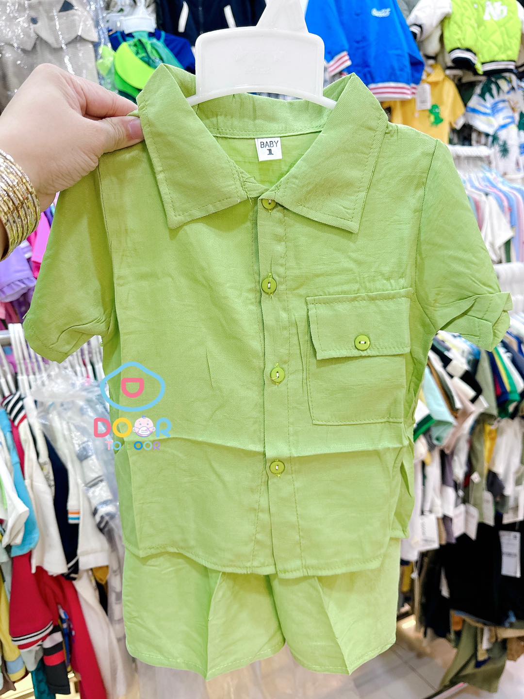 [🆕🇻🇳] Door to door Q6 – Chuyên quần áo, giày dép và phụ kiện cho bé 🧑‍🧒❤️️👶⭐️ Set sơ mi đũi siêu đẹp, chất mịn mát cho bé đi học, đi chơi biển xuất sắc mẹ nha!!!
Chất đũi mềm mịn, thoáng mát.
Hoạ tiết rực rỡ, thiết kế nút gài tiện l , shares-0✔️ , likes-0❤️️ , date-2024-06-21 00:28:28🇻🇳🇻🇳🇻🇳📰🆕