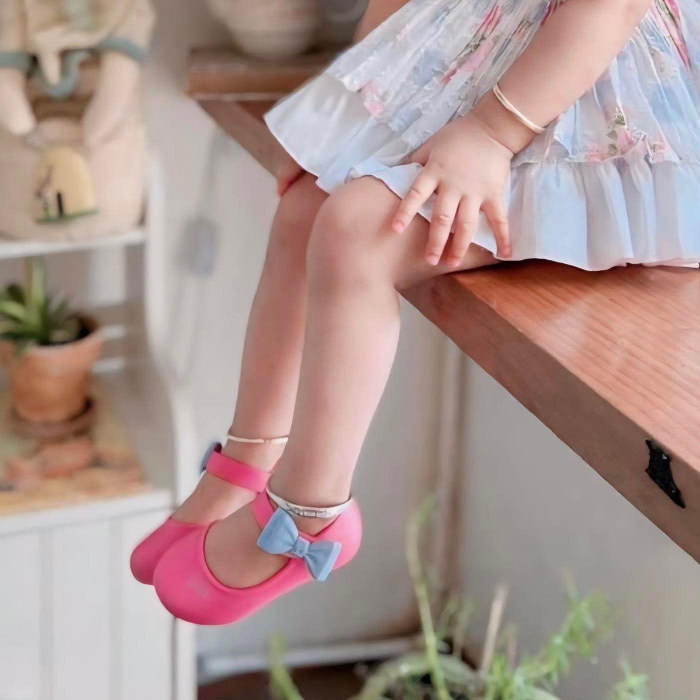 [🆕🇻🇳]  BB design – Chuyên đồ thiết kế dành cho mẹ và công chúa nhỏ 🧑‍🧒❤️️👶⭐️ E mở bán bb rep hồng, xanh
Gom nhanh trong 1-2 ngày đóng order sản xuất luôn ạ Size 10 số lượng khách đặt lần trước quá ít nên ko mở khuôn thêm  Giá bán # , shares-0✔️ , likes-10❤️️ , date-2024-06-22 15:55:48🇻🇳🇻🇳🇻🇳📰🆕