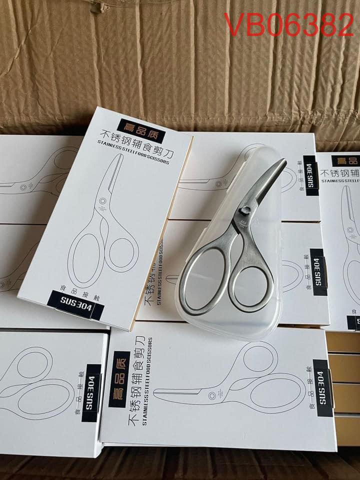 [🆕🇻🇳]  Voi Béo Store – Quần áo trẻ em xuất khẩu, xuất dư, hàng thiết kế cho bé 🧑‍🧒❤️️👶⭐️ E gom kéo dư xịn siêu bén ạ #99k .
em gom kéo dành riêng cho mí em bé để cắt thức ăn, vừa sạch sẽ lại tiện k dùng chung với kéo cắt đồ ăn sống ạ.
Tìm mã , shares-0✔️ , likes-0❤️️ , date-2024-06-24 14:32:02🇻🇳🇻🇳🇻🇳📰🆕