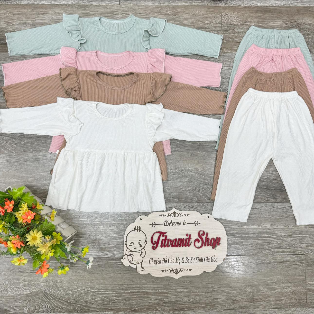 [🆕🇻🇳] Titvamit.vn – Chuyên đồ cho mẹ và bé sơ sinh giá gốc 🧑‍🧒❤️️👶⭐️ Bộ này xinh quá đi mom ơi
chất tăm lụa đẹp mịn mặc thích lắm mom ạ
, shares-0✔️ , likes-4❤️️ , date-2024-06-22 20:42:13🇻🇳🇻🇳🇻🇳📰🆕