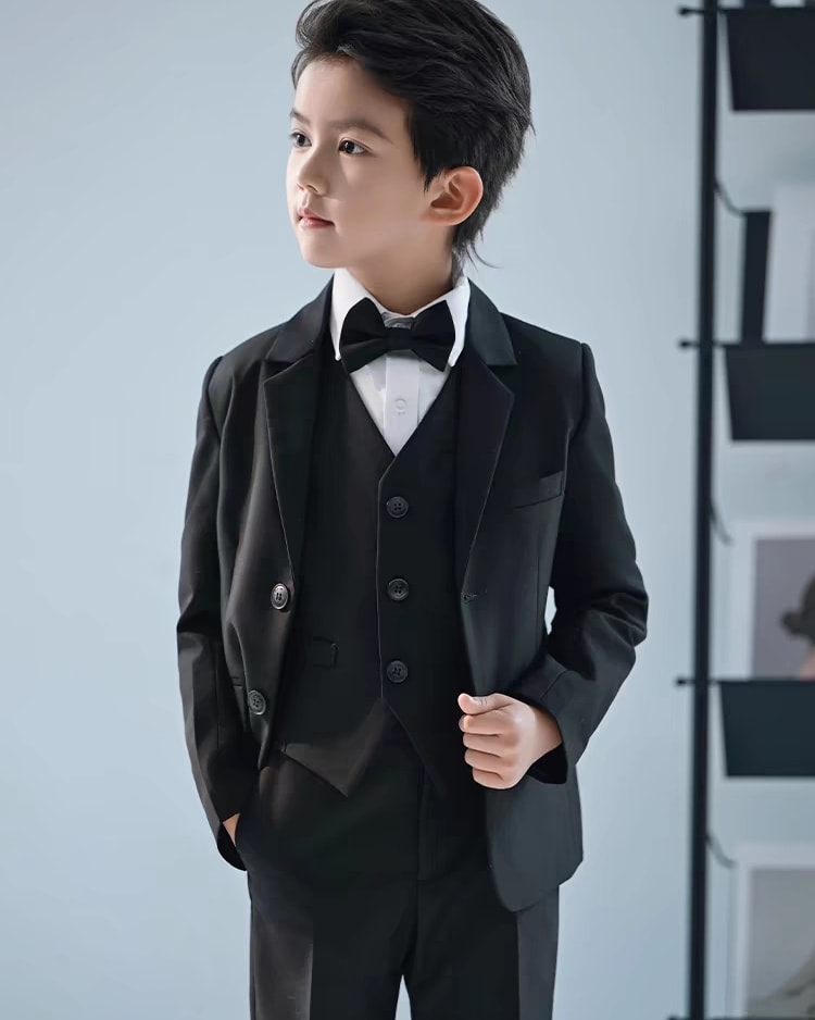 [🆕🇻🇳]  MMKID aims to bring kids the most high fashionable and high quality party design 🧑‍🧒❤️️👶⭐️ Kid’s suits 5 pieces in Black mix White shirt
Available now at MMKID
#kidsvest #vestchobetrai #kidspartyweardress #KidsFashionTrends #vesttreem #formalsty , shares-1✔️ , likes-51❤️️ , date-2024-06-28 22:53:57🇻🇳🇻🇳🇻🇳📰🆕