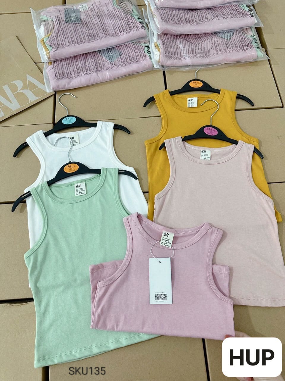 [🆕🇻🇳]  Sunny Kids – Thời trang cho bé – Sỉ/lẻ quần áo, phụ kiện trẻ em QCCC, QATE 🧑‍🧒❤️️👶⭐️ Em lên sét 5 áo 3 lỗ iu iu cover next xịn xì cho bé gái
chỉ #/1set  Mùa này chỉ có 3 lỗ là chân ái Sét 4 áo cotton màu tối giản dễ phối đồ lắm ạ. Mặc ở n , shares-0✔️ , likes-2❤️️ , date-2024-06-30 13:37:08🇻🇳🇻🇳🇻🇳📰🆕