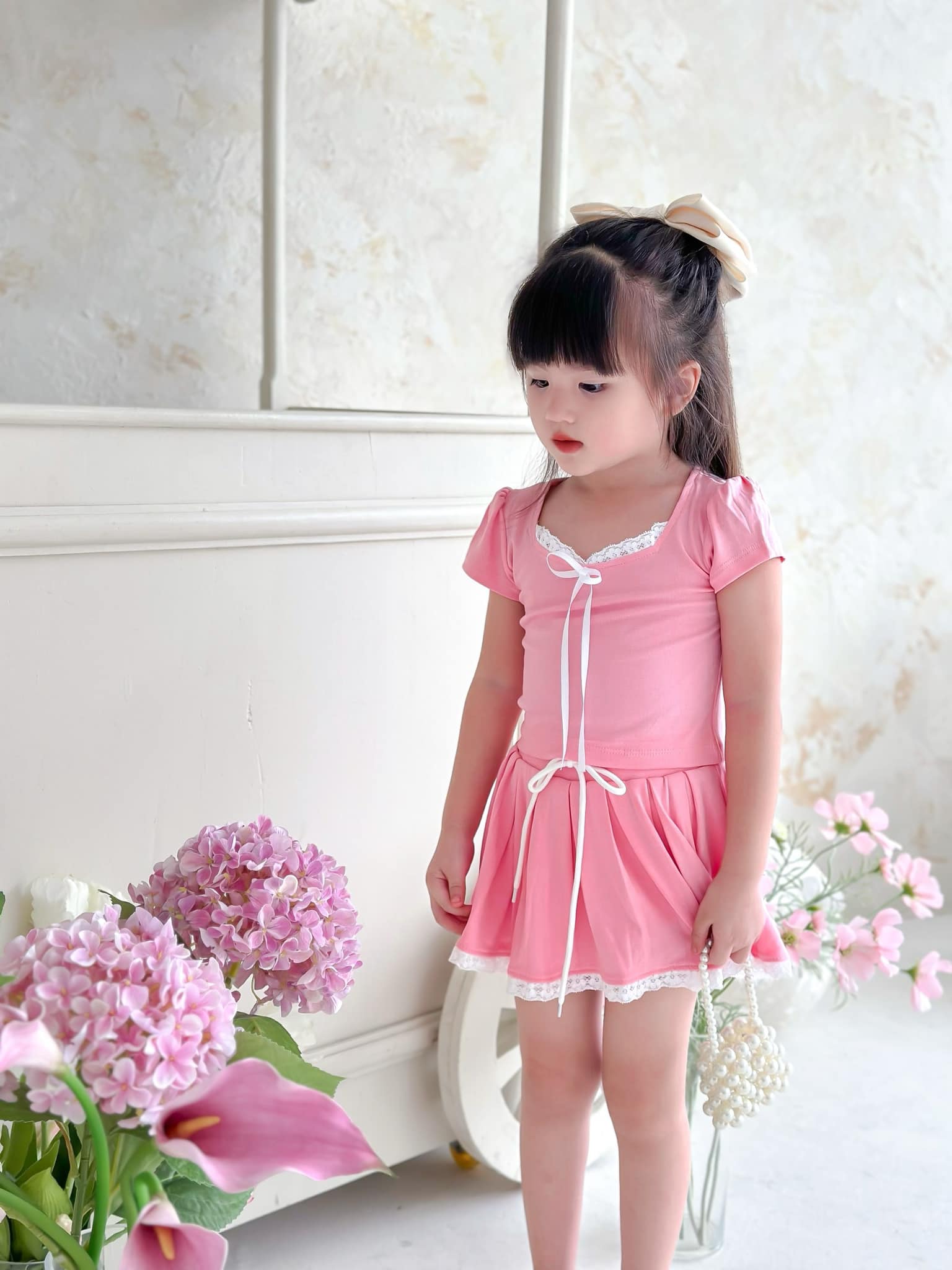 [🆕🇻🇳] Đan Anh Kid’s (Dak Studio) – Cửa hàng quần áo sơ sinh & trẻ em 🧑‍🧒❤️️👶⭐️ Nàng ther kitty
Set này nhà em lên đợt cuối rồi các mẹ inb để dc tv sz nhé ạ  Sz : 8-38kg
, shares-5✔️ , likes-22❤️️ , date-2024-06-30 19:36:24🇻🇳🇻🇳🇻🇳📰🆕