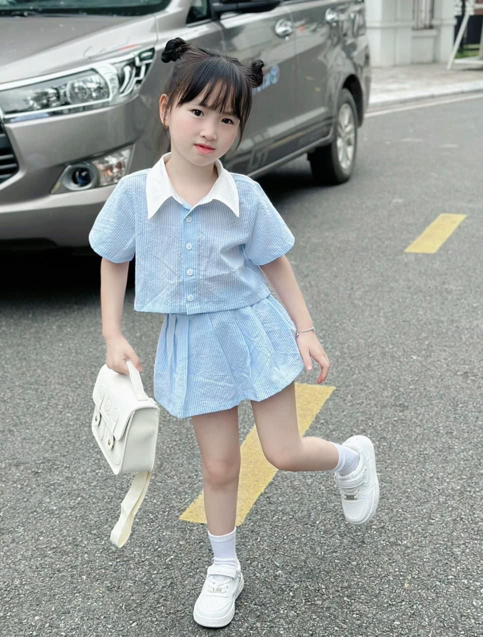 [🆕🇻🇳]  T&T Kids – Thay Ba Mẹ Mang Yêu Thương Đến Các Bé 🧑‍🧒❤️️👶⭐️ Đơn giản mà vẫn cực xinh, lên set sơ mi mix chân váy màu xanh cực mát mắt chỉ #150kkkk thui các mẹ ơiii
Áp dụng cho 10slot đầu. Sau +10k giúp e nha
Bảng s , shares-0✔️ , likes-2❤️️ , date-2024-07-04 13:04:10🇻🇳🇻🇳🇻🇳📰🆕