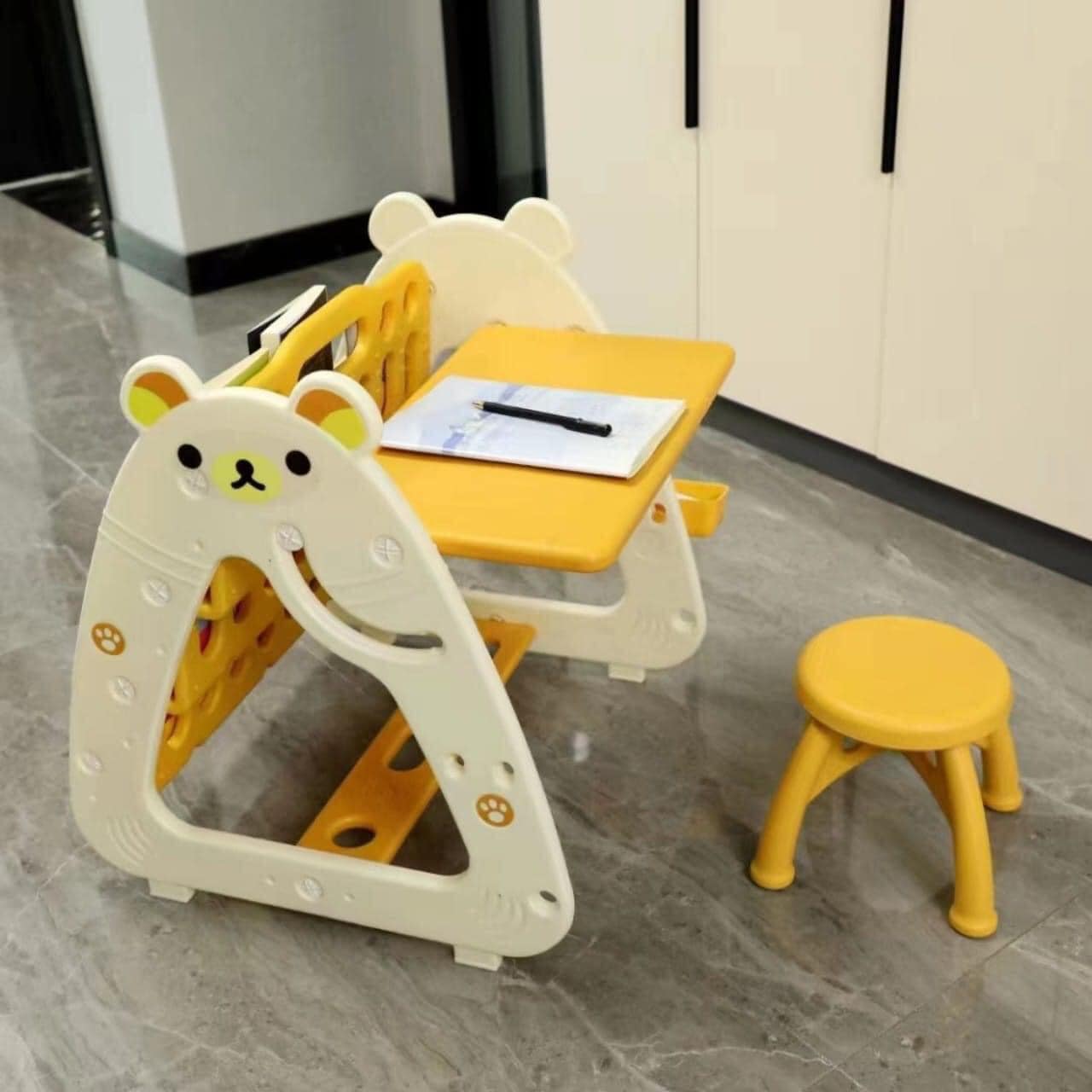 [🆕🇻🇳]  SHOP EM BÉ 🧑‍🧒❤️️👶⭐️  SEB đang cần tìm Bé từ 1 tuổi trở lên tặng Quà: Bàn học kiêm Bảng vẽ kiêm Kệ sách như hình
5 Suất duy nhấtttt hôm nay
, shares-0✔️ , likes-8❤️️ , date-2024-06-29 21:18:54🇻🇳🇻🇳🇻🇳📰🆕