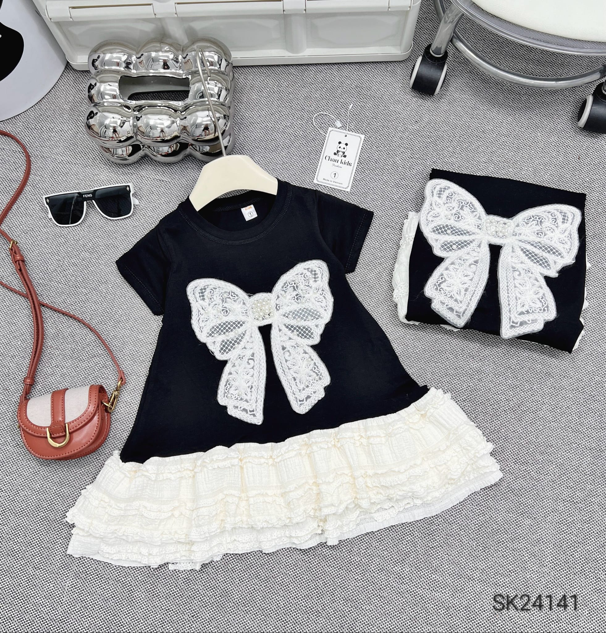 [🆕🇻🇳]  Sunny Kids – Thời trang cho bé – Sỉ/lẻ quần áo, phụ kiện trẻ em QCCC, QATE 🧑‍🧒❤️️👶⭐️ Váy liền cũng xinh nè – mấy dáng này xinhhh lắm các mẹ uiiii gom zui #125kkk / váyyyyy thoaiii  Phối ren nơ cực xinh – lên form yêu lắm 8-30kg chốt dùm e
, shares-0✔️ , likes-0❤️️ , date-2024-07-05 00:16:41🇻🇳🇻🇳🇻🇳📰🆕