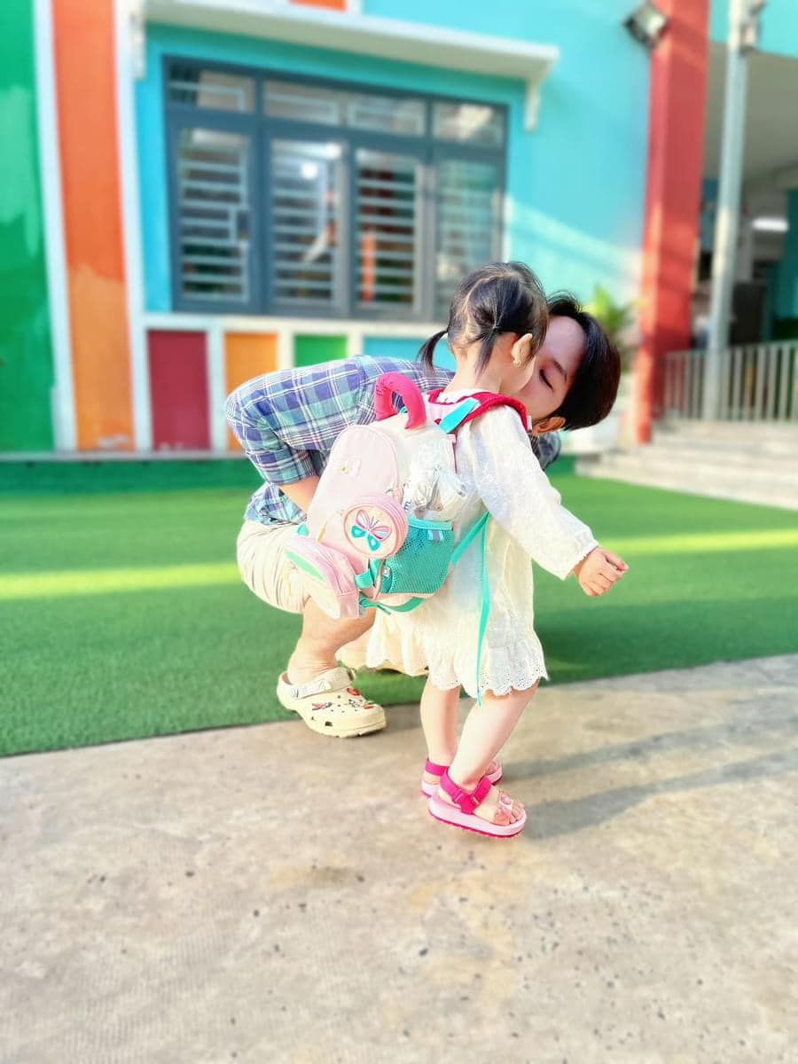 [🆕🇻🇳] Cheli Kid 🌷 – Thời trang thiết kế dành riêng cho các bé yêu 😍  🧑‍🧒❤️️👶⭐️ 𝐄𝐦 𝐛𝐞́ 𝐂𝐚𝐫𝐫𝐨𝐭 𝐝𝐢𝐞̣̂𝐧 𝐀𝐧𝐧𝐞 𝐝𝐫𝐞𝐬𝐬 đ𝐢 𝐡𝐨̣𝐜 𝐚̣
, shares-0✔️ , likes-41❤️️ , date-2024-07-04 15:47:03🇻🇳🇻🇳🇻🇳📰🆕