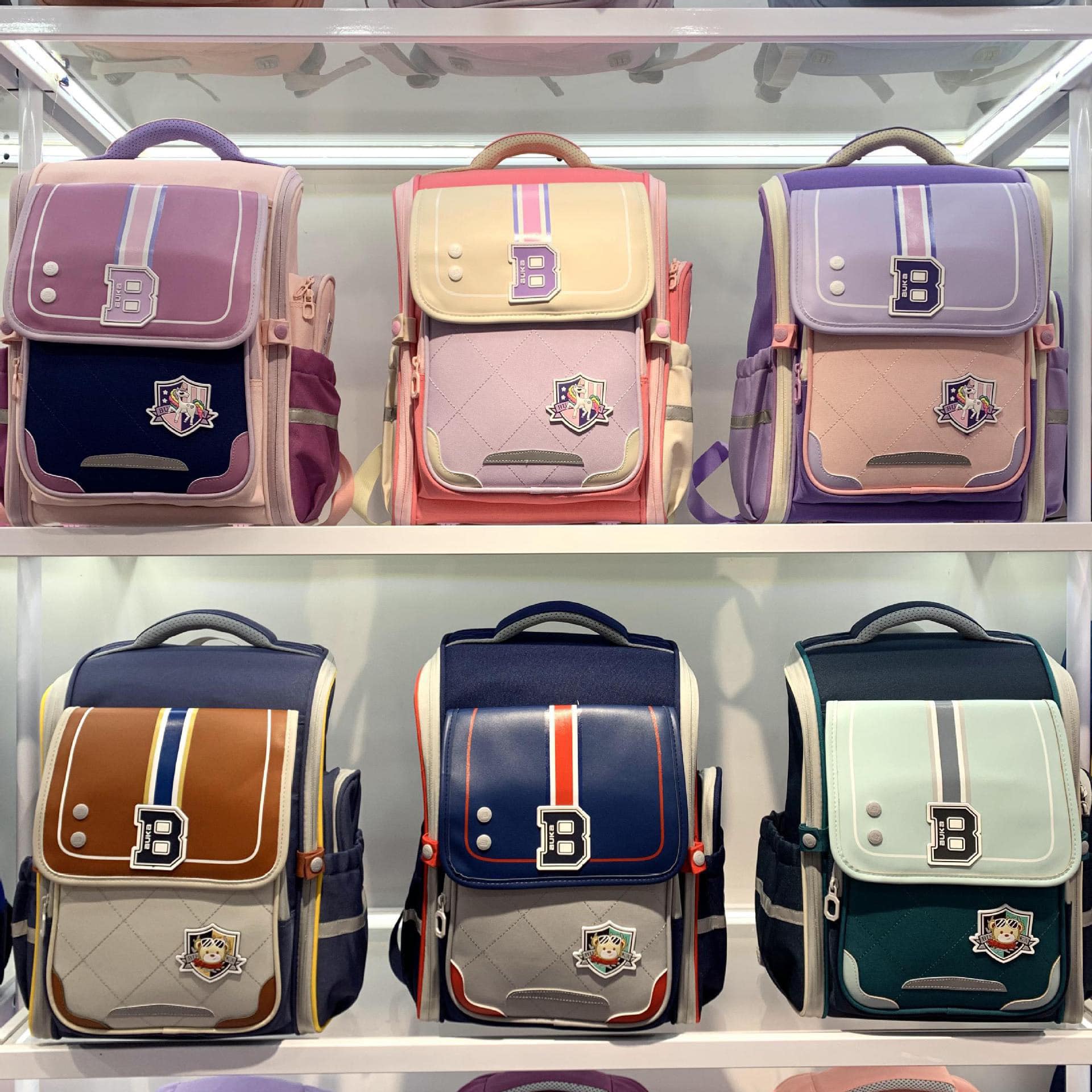 [🆕🇻🇳] Giang Kids- thời trang cao cấp cho bé 🧑‍🧒❤️️👶⭐️ Hàng hịn giá tốt – kèm hộp bút nha cả nhàBALO CHỐNG GÙ+ HỘP ĐỰNG BÚT CHO BÉ
Sau lưng thiêt kế vải thoáng khí giúp con k bị bí lựng ạQuai thiết kế ph , shares-0✔️ , likes-0❤️️ , date-2024-07-02 14:42:16🇻🇳🇻🇳🇻🇳📰🆕