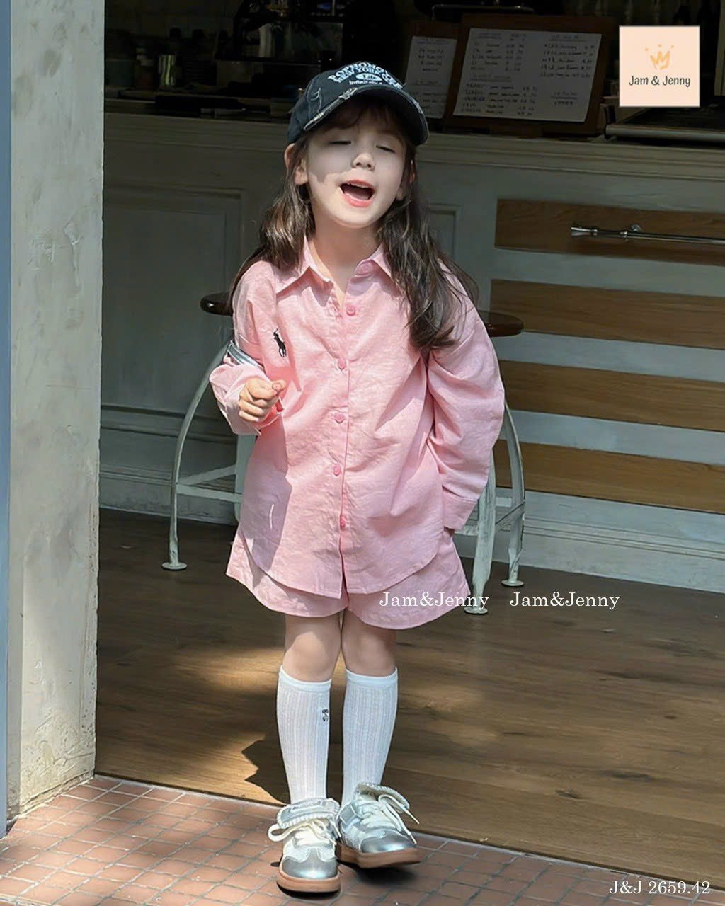 [🆕🇻🇳]  T&T Kids – Thay Ba Mẹ Mang Yêu Thương Đến Các Bé 🧑‍🧒❤️️👶⭐️ Mùa du lịch , mùa khai giảng cần lắm những bộ lịch sự như này ạ
Em lên sét bộ ngựa phom sơmi xinh quá
Màu Hồng baby yêu ơi là yêu  chỉ #150kkkk
Size:  , shares-0✔️ , likes-0❤️️ , date-2024-07-03 20:58:24🇻🇳🇻🇳🇻🇳📰🆕