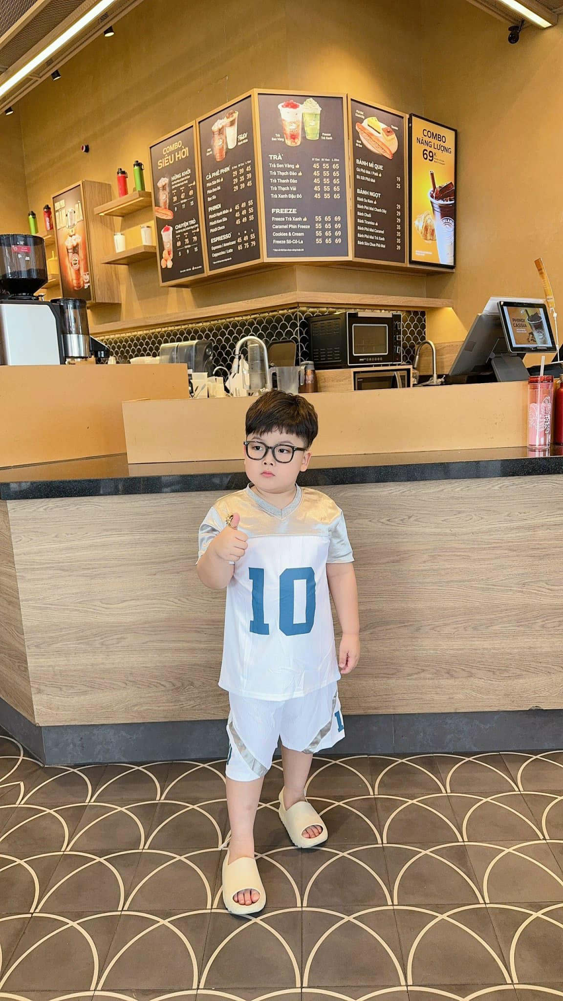 [🆕🇻🇳] KID Clothing – Quần Áo Bé Thóc – CHUYÊN HÀNG QUẢNG CHÂU 🧑‍🧒❤️️👶⭐️ Siêu phẩm của mùa hè đây các Bác ơi
– Giảm ngay giá sốc nhiệt 159K -> #79K/set duy nhất HÔM NAY
Ai nhanh tay thì có đơn vì các mã sale rẻ như này cự , shares-0✔️ , likes-58❤️️ , date-2024-07-02 17:07:42🇻🇳🇻🇳🇻🇳📰🆕