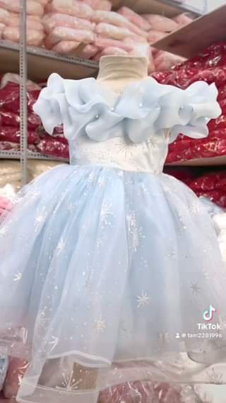 [🆕🇻🇳] Mermaid Kids  (Nàng tiên cá nhỏ)- Thời trang cao cấp cho bé 🧑‍🧒❤️️👶⭐️  VÁY BÉ GÁI TREND MỚI NHẤT LABUBU
Hotrend, sang xịn mịn nhất hiện nay cho bé 2-12 tuổi
Chất liệu cao cấp, váy, đầm, bộ , hàng cao cấp cho bé, đi học, đ , shares-0✔️ , likes-4❤️️ , date-2024-07-09 13:30:26🇻🇳🇻🇳🇻🇳📰🆕