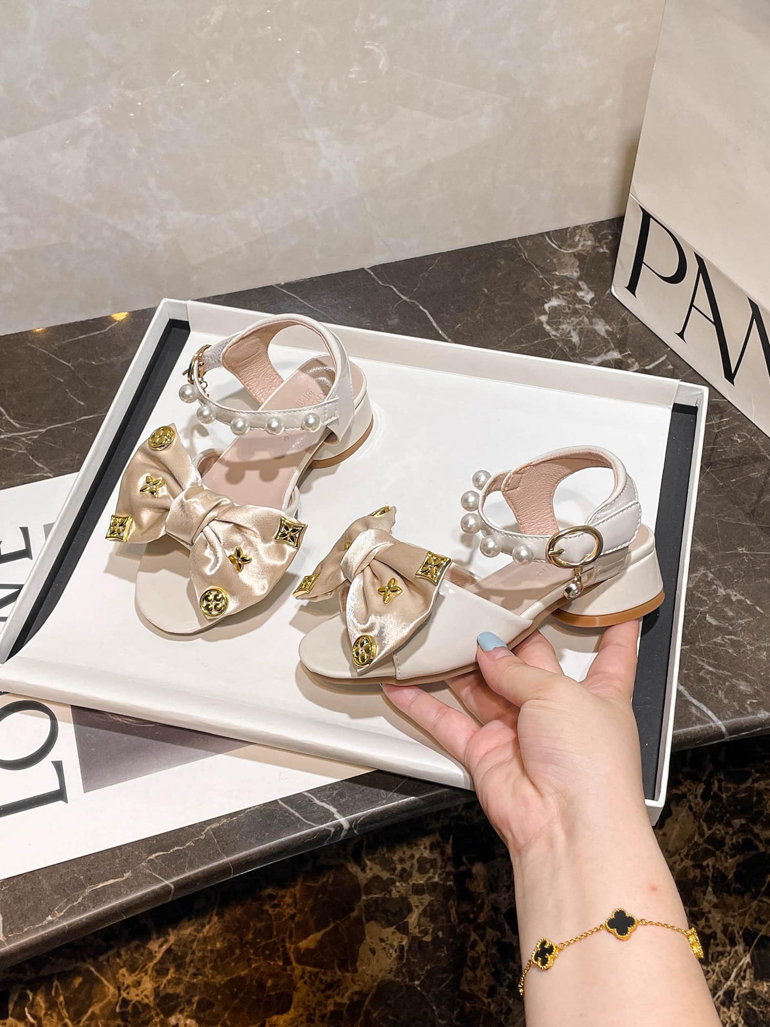 [🆕🇻🇳] Tiệm giày bé Sữa – Một đôi giày tốt sẽ giúp bạn đi xa và thoải mái trong hành trình cuộc đời của mình! 👕 Top1Fashion 👗   , shares-0✔️ , likes-2❤️️ , date-2024-07-07 23:20:46🇻🇳🇻🇳🇻🇳📰🆕