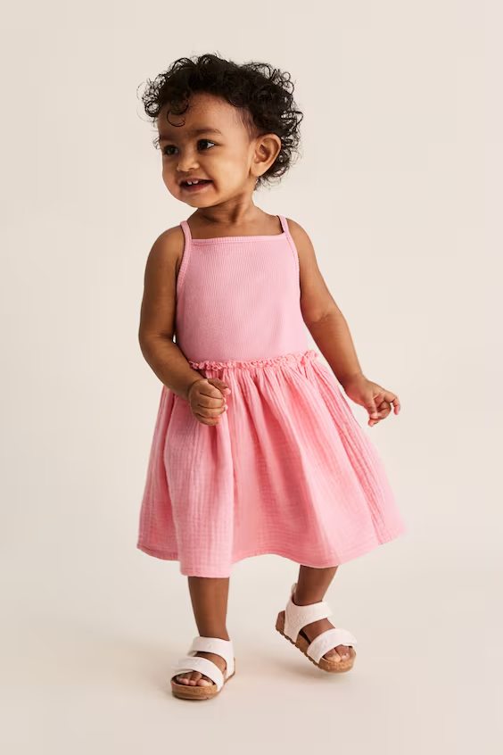 [🆕🇻🇳]  ROSE épines – Chuyên order hàng thời trang cho bé yêu các band US-UK với giá săn sale 🧑‍🧒❤️️👶⭐️ Gom HM UK new xinh!
Váy xinh cho bé giá chỉ #302k+kg!
Size: 4-6m, 6-9m, 9-12m, 12-18m, 18-24m, 2-3y, 3-4y!
, shares-0✔️ , likes-1❤️️ , date-2024-07-10 15:13:13🇻🇳🇻🇳🇻🇳📰🆕