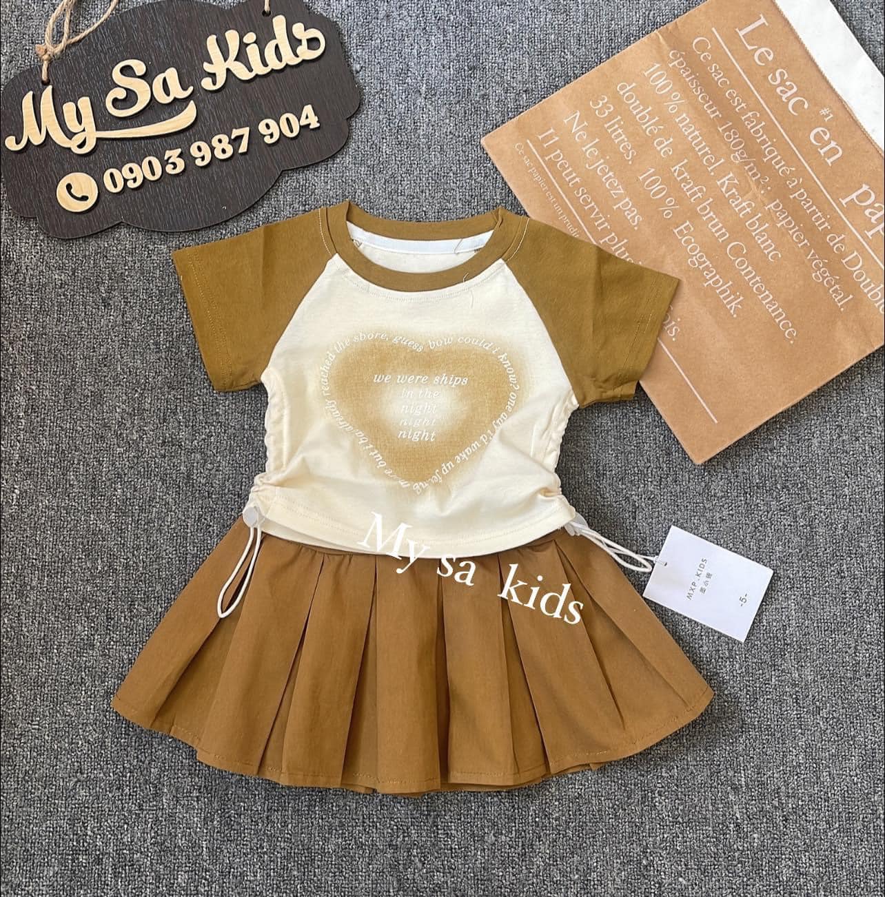 [🆕🇻🇳] My Sa Shop – Chuyên quần áo trẻ em mẫu mới nhất 🧑‍🧒❤️️👶⭐️ 𝘽𝙖̂̀𝙪 𝙩𝙧𝙤̛̀𝙞 𝙩𝙧𝙤𝙣𝙜 𝙭𝙖𝙣𝙝 đ𝙖̂̀𝙮 𝙩𝙞𝙖 𝙘𝙪̛̣𝙘 𝙩𝙞́𝙢,
𝙨𝙚𝙩 𝙣𝙖̀𝙮 𝙘𝙪̛̣𝙘 𝙝𝙞𝙚̂́𝙢 𝙥𝙝𝙖̉𝙞 𝙢 𝙪 𝙖 𝙩𝙝𝙖̣̂𝙩 𝙣𝙝𝙖𝙣𝙝𝙝𝙝
—————————————————
Chào mùa Hè với những tia nắng vàng rực , shares-0✔️ , likes-4❤️️ , date-2024-07-19 04:32:25🇻🇳🇻🇳🇻🇳📰🆕