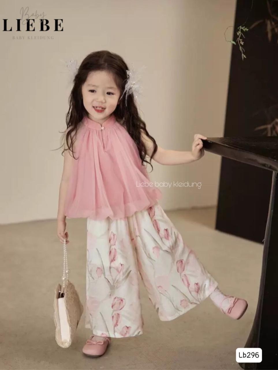 [🆕🇻🇳] Leo Shop – Chuyên sỉ quần áo trẻ em xuất dư 🧑‍🧒❤️️👶⭐️ HÀNG ĐANG VỀ
Mã N0133:
Sét bộ Cổ tàu trung thu xịn xò, tone paste xinh xỉu diện xinh lắm luôn a.
Tk áo cổ tàu yếm sang trọng 2 lớp tơ mềm mịn, quần , shares-0✔️ , likes-1❤️️ , date-2024-08-06 14:14:06🇻🇳🇻🇳🇻🇳📰🆕