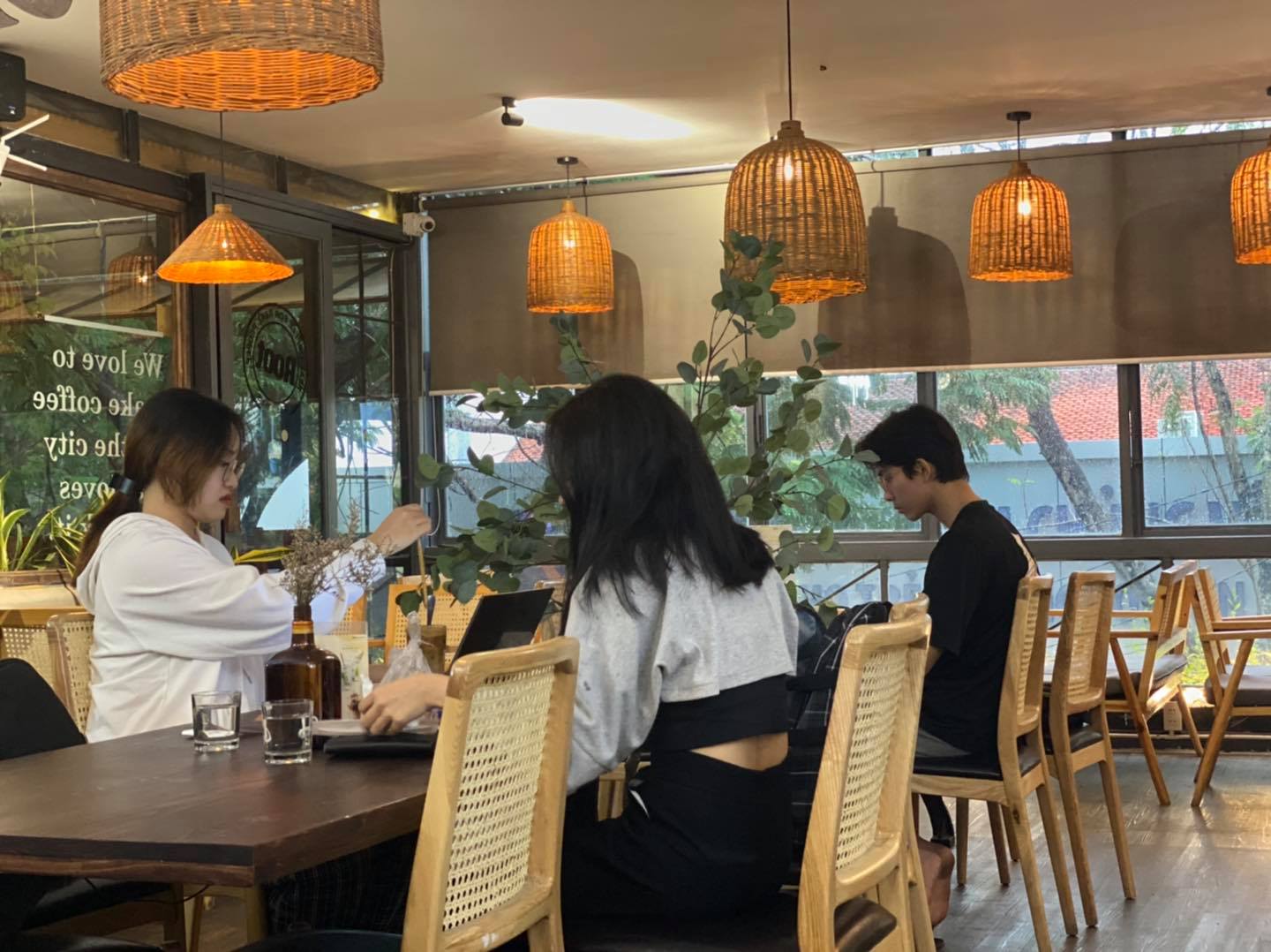 [🔑🇻🇳] Dịch Vụ Thuê Xe Đạp Hồ Tây Good Morning 🤝 Top1Rent 🔑  Sông có khúc
Người có look at bạn khách xinh đẹp của Goodmorning nèeee 

 Giờ mở cửa: 5:00AM- 11:30PM
Giá ngày thường (T2-T6) : 40k/ 1 xe /3h  
Cuối tuần ( , shares-0✔️ , likes-8❤️️ , date-2021-10-07 15:30:36🇻🇳🇻🇳🇻🇳📰🆕