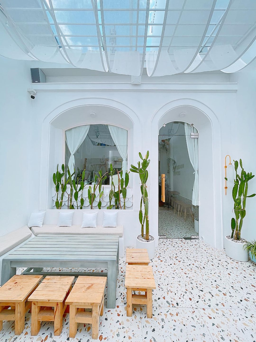 [☕️🇻🇳] Hanoi Roastery-We are Processing Fresh Coffee 🥤 Top1Coffee ☕️ Một góc Cà Phê thật là chill ở Hồ Tây đang dần được hoàn thiện  #HanoiRoastery #CoffeeBoutique #YourLocalCafeinTown
 , shares-0✔️ , likes-0❤️️ , date-2022-05-04 13:15:01🇻🇳🇻🇳🇻🇳📰🆕