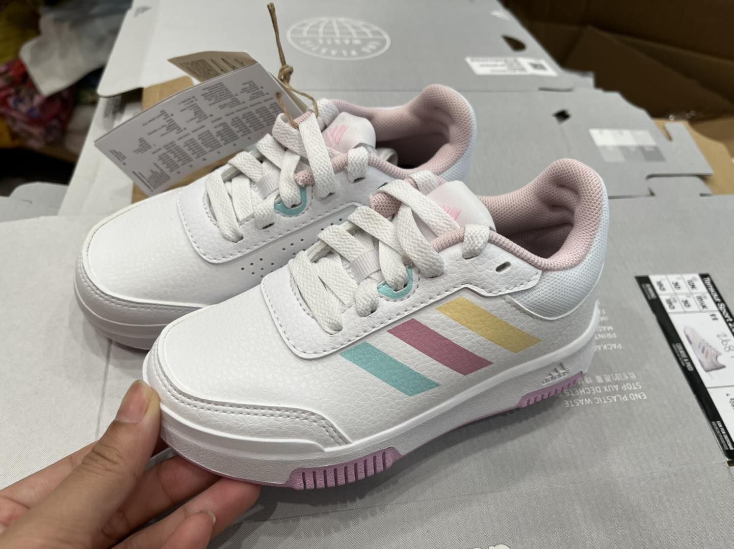 #hàng có sẵn #adidaskidss
Đơn giản là nhất định phải có trong tủ giày
Mixx đồ siêu đẹp
Sẵn sz 28/29/30/31/32/33/34 euro
Inb để được tư vấn sz chuẩn n