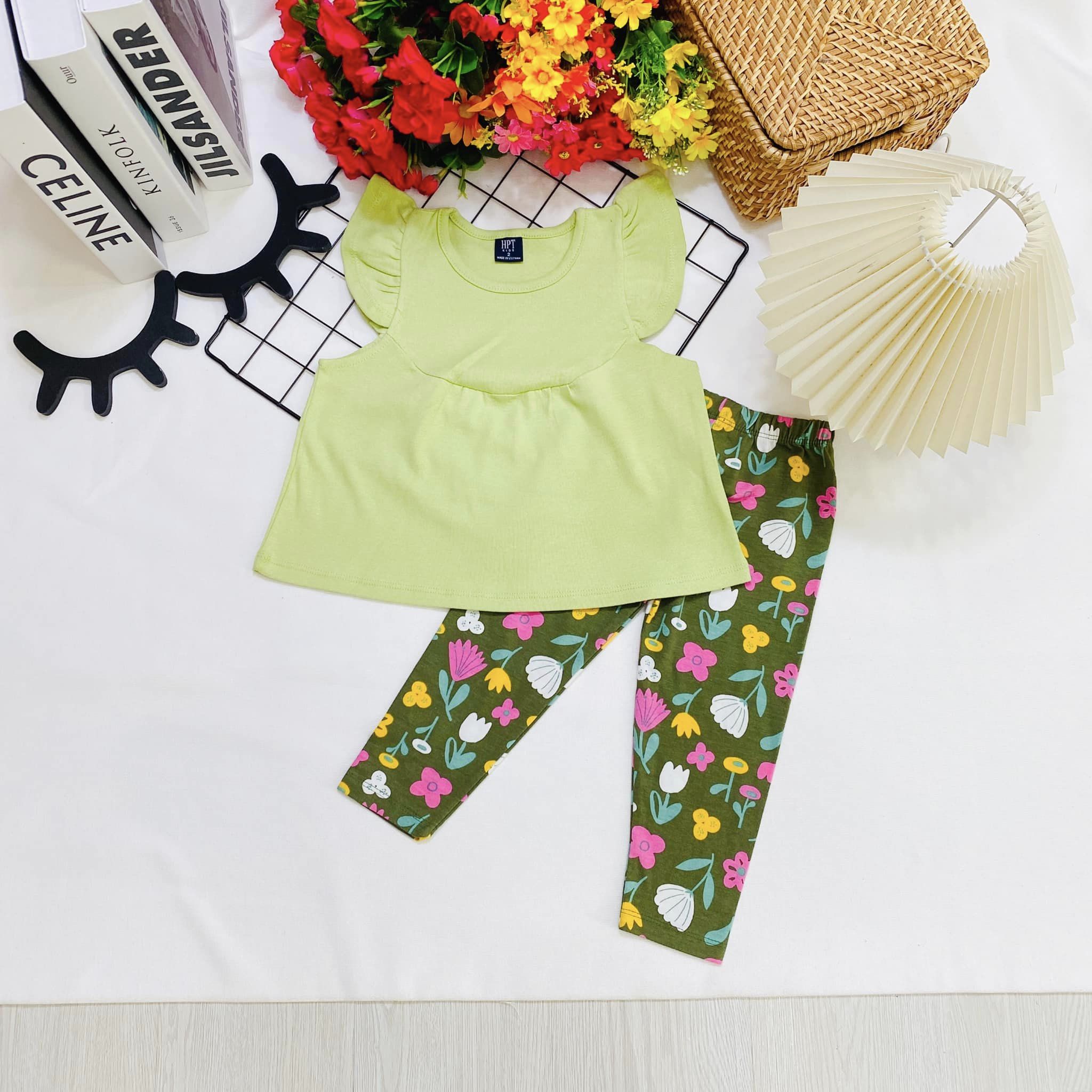 [🆕🇻🇳]  HPT KIDS STORE – Quần Áo trẻ em tận xưởng..Chuyên Sỉ lẽ Số lượng 😎❤️️⭐️  Bộ phối chưa bao giờ hết hot ạ
Khách buôn sỉ chốt hàng theo ri – khách lẻ Shop gửi màu theo size bé
Size 1-10; 10-30kg ạ
Chất cotton 100% vải xuất mềm , shares-0✔️ , likes-2❤️️ , date-2023-06-04 23:55:56🇻🇳🇻🇳🇻🇳📰🆕