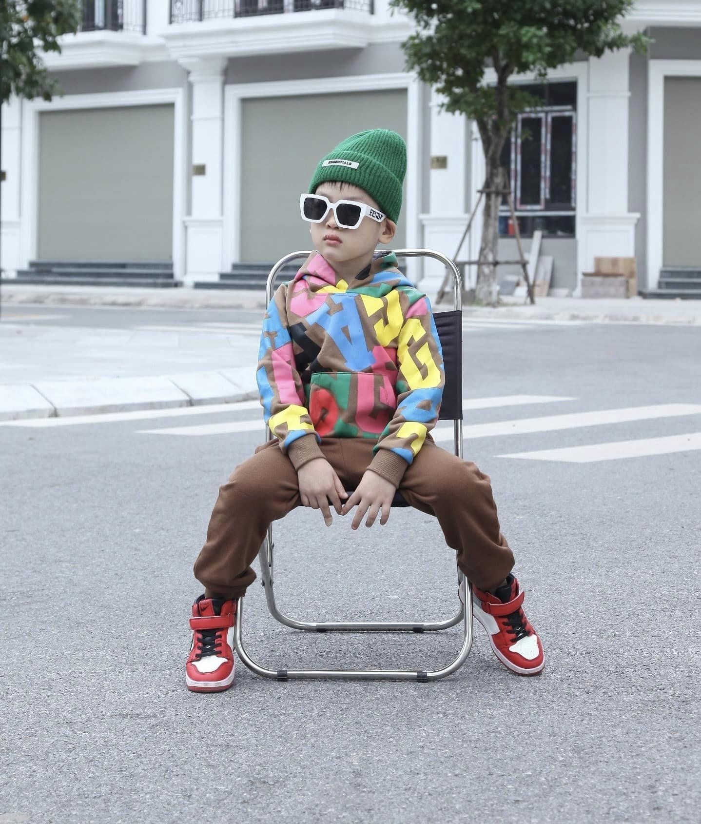 [🆕🇻🇳] FENDI Kids – Chuyên Quần Áo Thiết Kế VNXK, TQXK Cho Bé Yêu 🧑‍🧒❤️️👶⭐️ Đ𝐈̉𝐍𝐇 𝐂𝐇𝐎́𝐏 – 𝐊 𝐌𝐔𝐀 𝐇𝐄̂́𝐓 𝐇𝐀̀𝐍𝐆 Đ𝐔̛̀𝐍𝐆 𝐓𝐈𝐄̂́𝐂
Se GAP bản Kids giá #Sale còn #4xx
– Chất liệu nỉ chân cua chính phẩm dầy dặn ấm áp
– Hàng có sẵn , s.hip co , shares-2✔️ , likes-235❤️️ , date-2023-10-23 04:10:40🇻🇳🇻🇳🇻🇳📰🆕