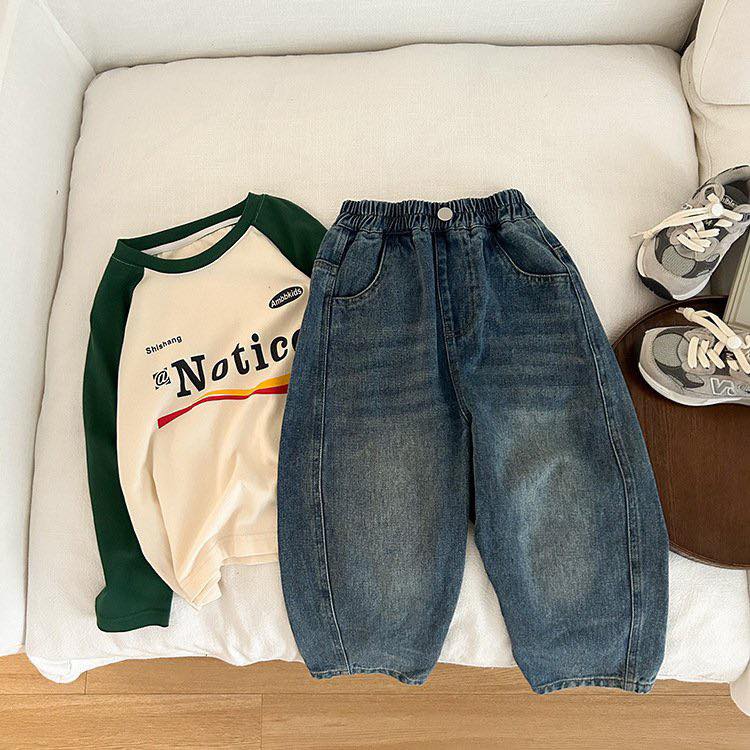 [🆕🇻🇳] Tiệm nhà Min – Shop chuyên quần áo trẻ em hàng QCCC, phong cách Hàn Quốc 😎❤️️⭐️ New jeans at the store…
Quần jean xanh baggy
Size: 90-150
Hàng sẵn mẹ chấm (.) để tư vấn và báo giá nhé
Shopee mall:  #qccc #kidsfashion #koreastyles  , shares-0✔️ , likes-22❤️️ , date-2023-12-26 18:34:14🇻🇳🇻🇳🇻🇳📰🆕