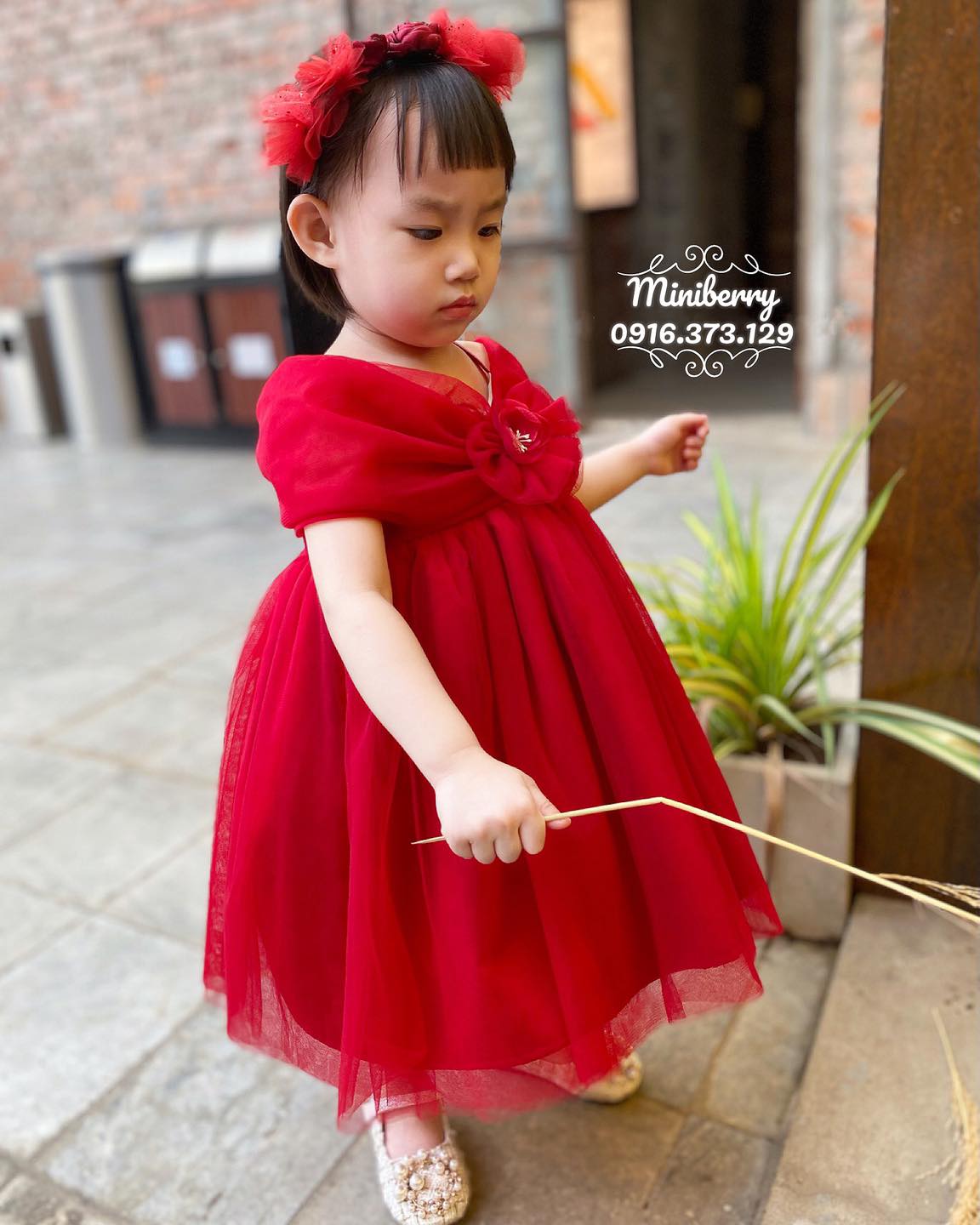 [🆕🇻🇳]  Váy Công Chúa – Miniberry  – Váy công chúa thiết kế chất liệu cao cấp, mềm mại cho bé gái 🧑‍🧒❤️️👶⭐️ Mẫu váy voan mềm trễ vai mặc lên đáng yêu sang chảnh cực kỳ—————————
CAM KẾT ẢNH THẬT DO SHOP TỰ CHỤP
• Hotline : 0916.373.129 (iMess/Zalo)
• Vui Lòng Hẹ , shares-1✔️ , likes-3❤️️ , date-2024-01-04 19:36:37🇻🇳🇻🇳🇻🇳📰🆕