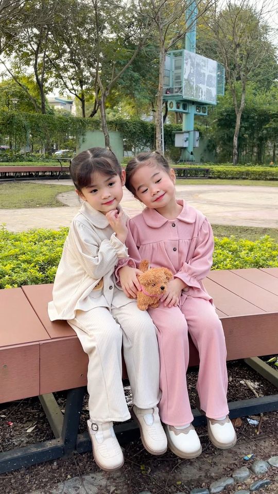 [🆕🇻🇳] ULACHOI’S OFFICIAL STORE – “ĐẸP VÀ CHẤT” 😎❤️️⭐️ NHUNG TĂM – SALE SỐC ĐỒNG GIÁ 165K/BỘ cho các size từ 8 -> 25kg – Lựa chọn hoàn hảo cho mùa đông vẫn chưa hết lạnh từ nhà ULA nhaChất liệu: len tăm mềm  , shares-0✔️ , likes-11❤️️ , date-2024-01-30 17:17:38🇻🇳🇻🇳🇻🇳📰🆕