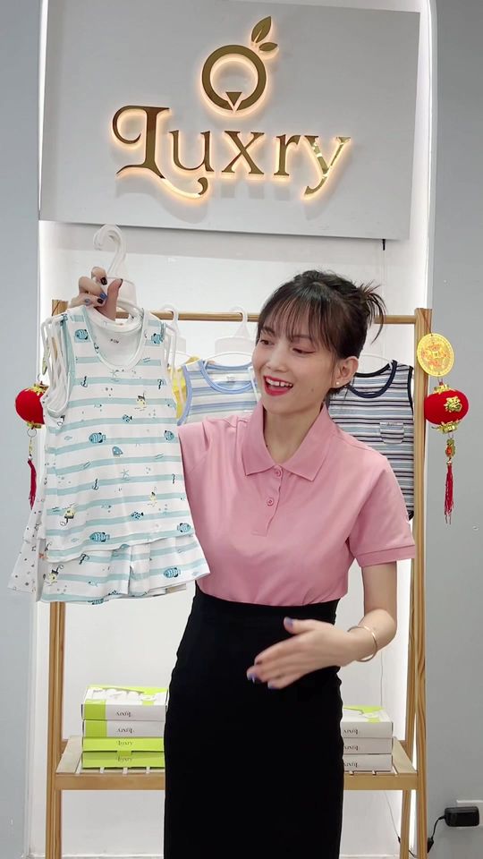 [🆕🇻🇳] Luxry Sai Gon thuộc thương hiệu Luxry Chuyên cung cấp đồ trẻ sơ sinh 🧑‍🧒❤️️👶⭐️ BA LỖ GIÁ HẠT DẺ CHO NGÀY HÈ MÁT MẺ
BST ba lỗ nhà Luxry mang đến cho mẹ và bé những sản phẩn tuyệt vời cho mùa hè thêm chill
Với nhiều màu sắc phù hợp cho  , shares-4✔️ , likes-116❤️️ , date-2024-02-20 21:38:43🇻🇳🇻🇳🇻🇳📰🆕