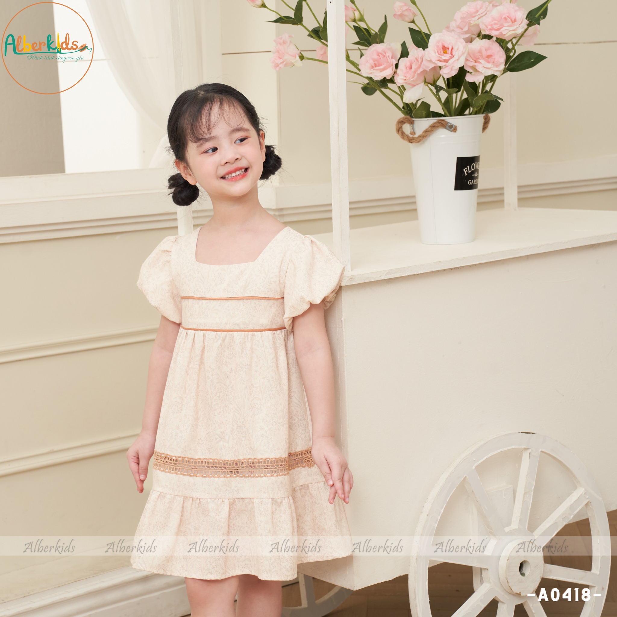[🆕🇻🇳] Alber Kids – Fashion Kids – Thời Trang trẻ em 🧑‍🧒❤️️👶⭐️  [𝐍𝐄𝐖 𝐒𝐔𝐌𝐌𝐄𝐑 𝐂𝐎𝐋𝐋𝐄𝐂𝐓𝐈𝐎𝐍 𝟐𝟎𝟐𝟒]Alber Kids ra mắt một mẫu váy bé gái vô cùng dễ thương và sang trọng – Váy Bé Gái Màu Be Chất Liệu Linen In Hoa Phối Ren.  , shares-0✔️ , likes-5❤️️ , date-2024-04-09 16:00:29🇻🇳🇻🇳🇻🇳📰🆕