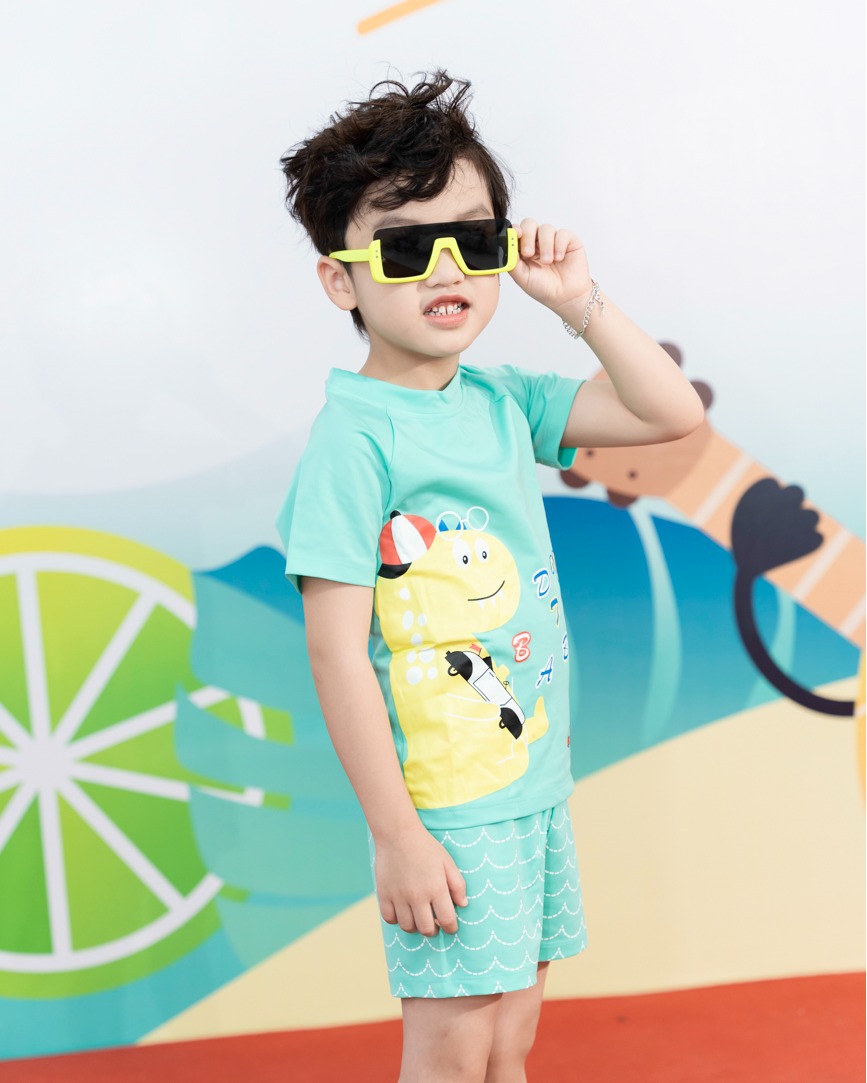 [🆕🇻🇳] LiTibaby – Thương hiệu thời trang trẻ em Việt 😎❤️️⭐️  Đồ bơi bé trai đây các mom ơi !
Link:∎ Miễn ship cho đơn từ 300k khi đặt qua fanpage
∎ Đổi trả hàng tới 10 ngày, không ưn , shares-0✔️ , likes-2❤️️ , date-2024-05-18 13:32:02🇻🇳🇻🇳🇻🇳📰🆕