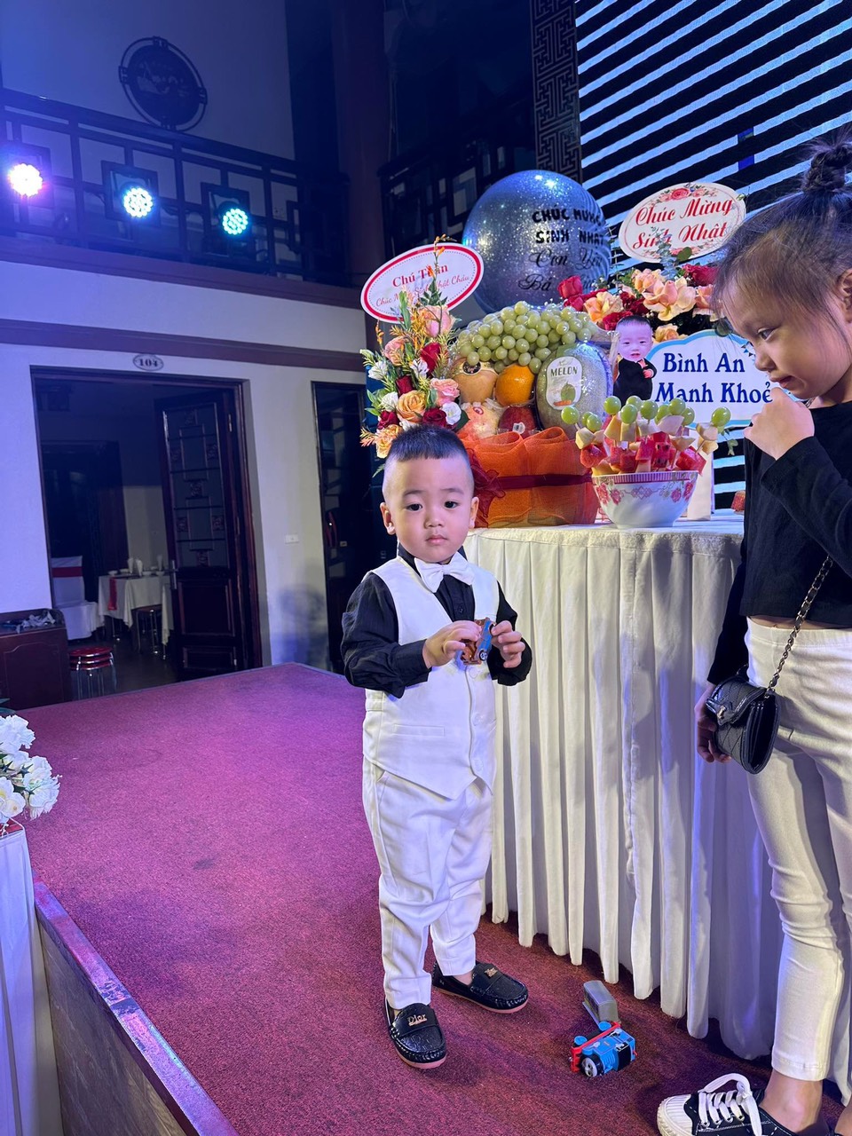 [🆕🇻🇳] TikTak House – Thời trang thiết kế cho bé 🧑‍🧒❤️️👶⭐️ Feedback chụp cam thường thôi mà đã đẹp như này rùi ạ Bé nổi bật và cực kì thanh lịch trong set đồ nhà Tiktak House.
, shares-0✔️ , likes-4❤️️ , date-2024-05-20 17:59:19🇻🇳🇻🇳🇻🇳📰🆕