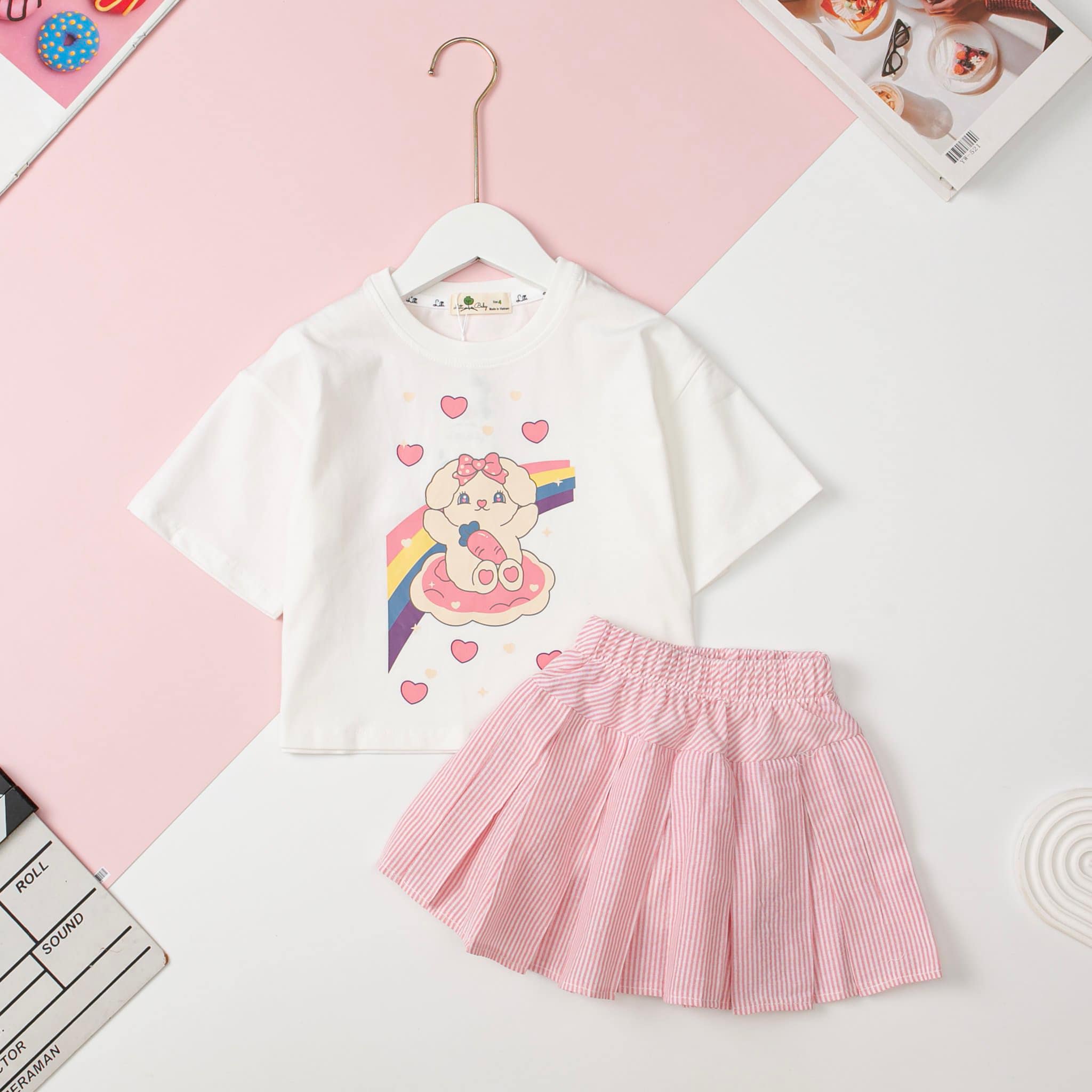 [🆕🇻🇳] LITIBABY Hồ Chí Minh 😎❤️️⭐️  Bộ chân váy xinh iu chính phẩm  #220k 1 bộ. Hình in cưng cưng sắt nét ko bung bể
Size 4/12: cho bé 14 đến 35 ký
Chất cotton chính phẩm ko bai nhão xù lô , shares-1✔️ , likes-6❤️️ , date-2024-05-20 15:41:43🇻🇳🇻🇳🇻🇳📰🆕