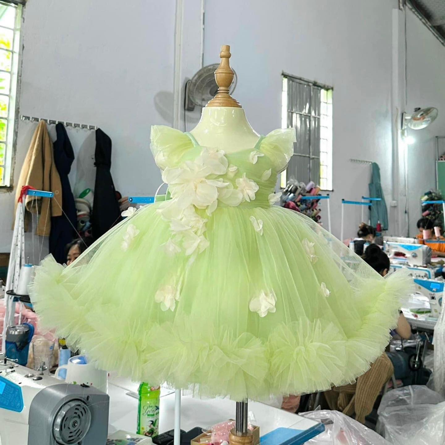 [🆕🇻🇳] Shop Mẹ Nấm – Chuyên hàng Trẻ em Thiết kế và nhập khẩu 🧑‍🧒❤️️👶⭐️ Đ𝐨̂𝐢 𝐥𝐮́𝐜 𝐜𝐡𝐚̆̉𝐧𝐠 𝐭𝐡𝐢́𝐜𝐡 𝐫𝐮̛𝐨̛̀𝐦 𝐫𝐚̀
𝐂𝐡𝐢̉ 𝐜𝐚̂̀𝐧 đ𝐨̛𝐧 𝐠𝐢𝐚̉𝐧 đ𝐢𝐞̣̂𝐮 đ𝐚̀ 𝐝𝐞̂̃ 𝐭𝐡𝐮̛𝐨̛𝐧𝐠Đẹp đến từng đường kim mũi chỉ, dáng trễ vai nhấn nhá nơ siêu xinh,  , shares-38✔️ , likes-807❤️️ , date-2024-05-28 03:34:35🇻🇳🇻🇳🇻🇳📰🆕