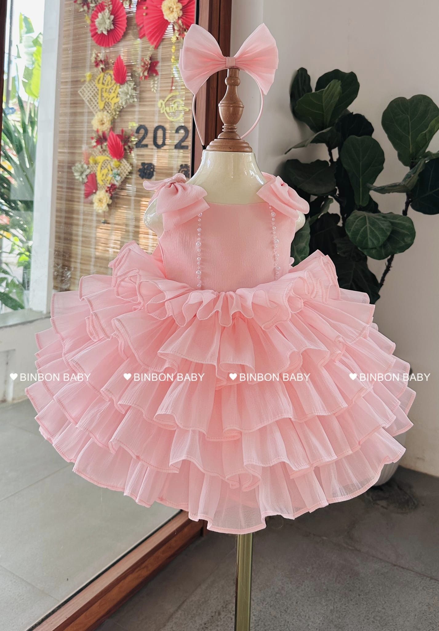 [🆕🇻🇳] BinBon Baby – Váy đầm công chúa thiết kế cho bé 🧑‍🧒❤️️👶⭐️  Sản phẩm này không phải là thuốc
Nhưng tác dụng phụ là gây mê….. Một mẫu váy xinh yêu như này đảm bảo chiều lòng được cả những mẹ khó tính nhất luôn đ , shares-1✔️ , likes-21❤️️ , date-2024-06-12 18:25:40🇻🇳🇻🇳🇻🇳📰🆕