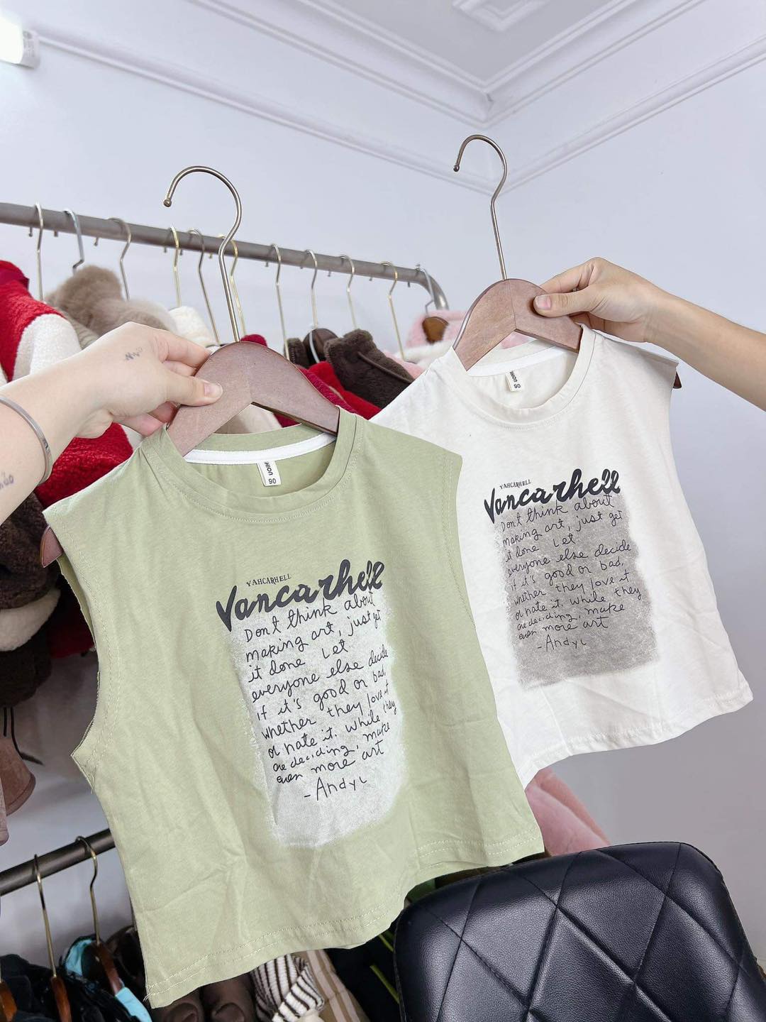 [🆕🇻🇳] Gạo Baby – Chuyên QC Cho Bé 🧑‍🧒❤️️👶⭐️ Áo phông balo sl ít bác Mom nhanh tay thì mới có size bé iu đó ạ
Size 10-24kg luôn ạ
Sal giá sốc #89k
Chấm (•) inbox để Gạo baby tư vấn chi tiết hơn nh , shares-0✔️ , likes-3❤️️ , date-2024-06-18 15:46:22🇻🇳🇻🇳🇻🇳📰🆕