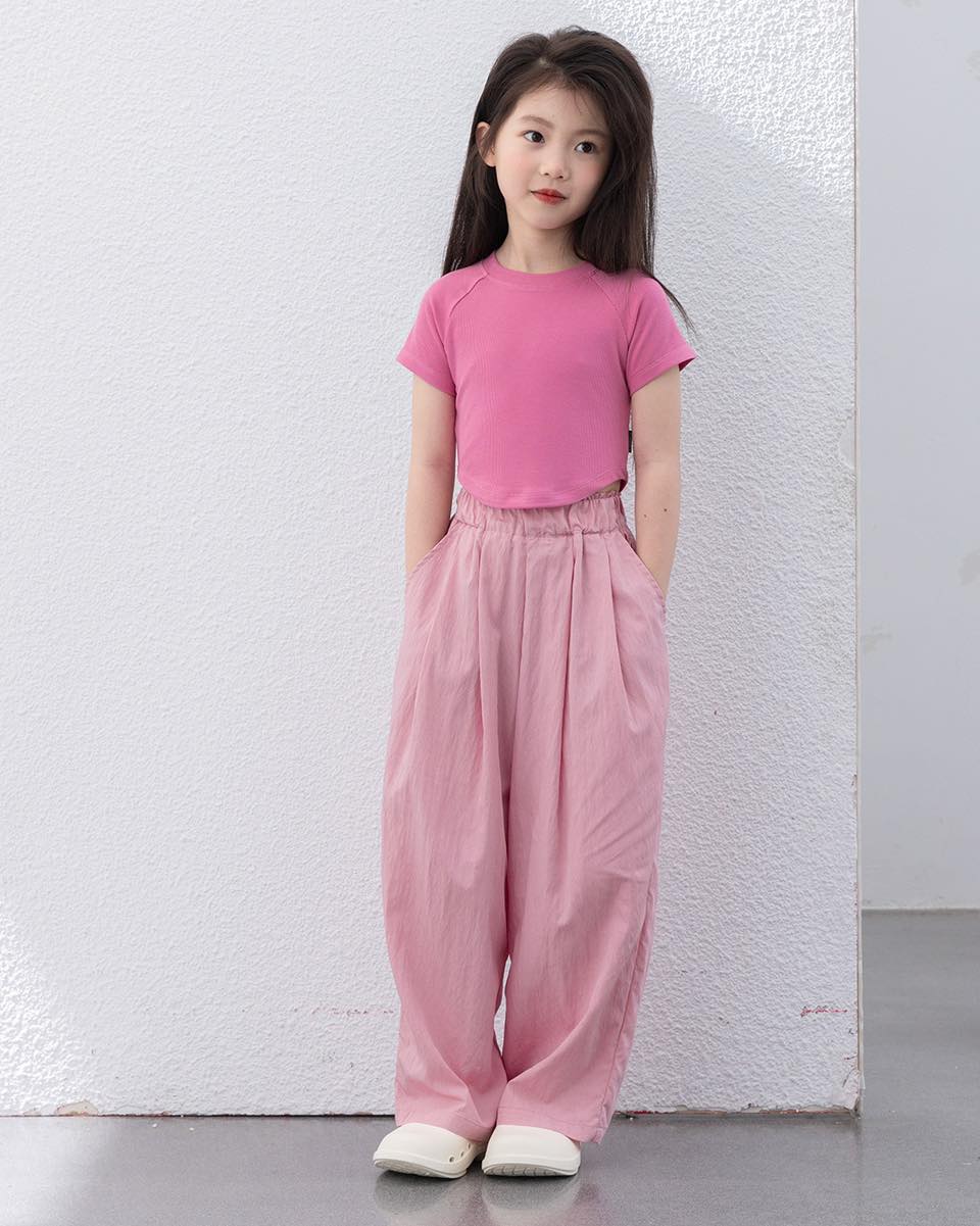 [🆕🇻🇳]  Ber Orion – Quần áo trẻ em – Sỉ 🧑‍🧒❤️️👶⭐️ Thêm một outfit xinh iêu cho mùa hè
Hàng QCCC sẵn tại shop ạ
Size 100-140
, shares-0✔️ , likes-10❤️️ , date-2024-06-17 00:04:52🇻🇳🇻🇳🇻🇳📰🆕