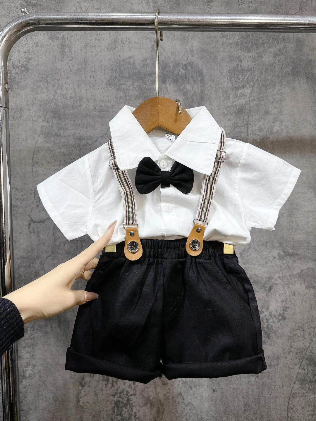 [🆕🇻🇳] Gạo Baby – Chuyên QC Cho Bé 🧑‍🧒❤️️👶⭐️ Set bộ somi công tử + nơ
sl ít bác Mom nhanh tay thì mới có size bé iu đó ạ
Size 8-22kg luôn ạ
Chấm (•) inbox để Gạo baby tư vấn chi tiết hơn nhé!
__ , shares-0✔️ , likes-6❤️️ , date-2024-06-18 17:25:21🇻🇳🇻🇳🇻🇳📰🆕