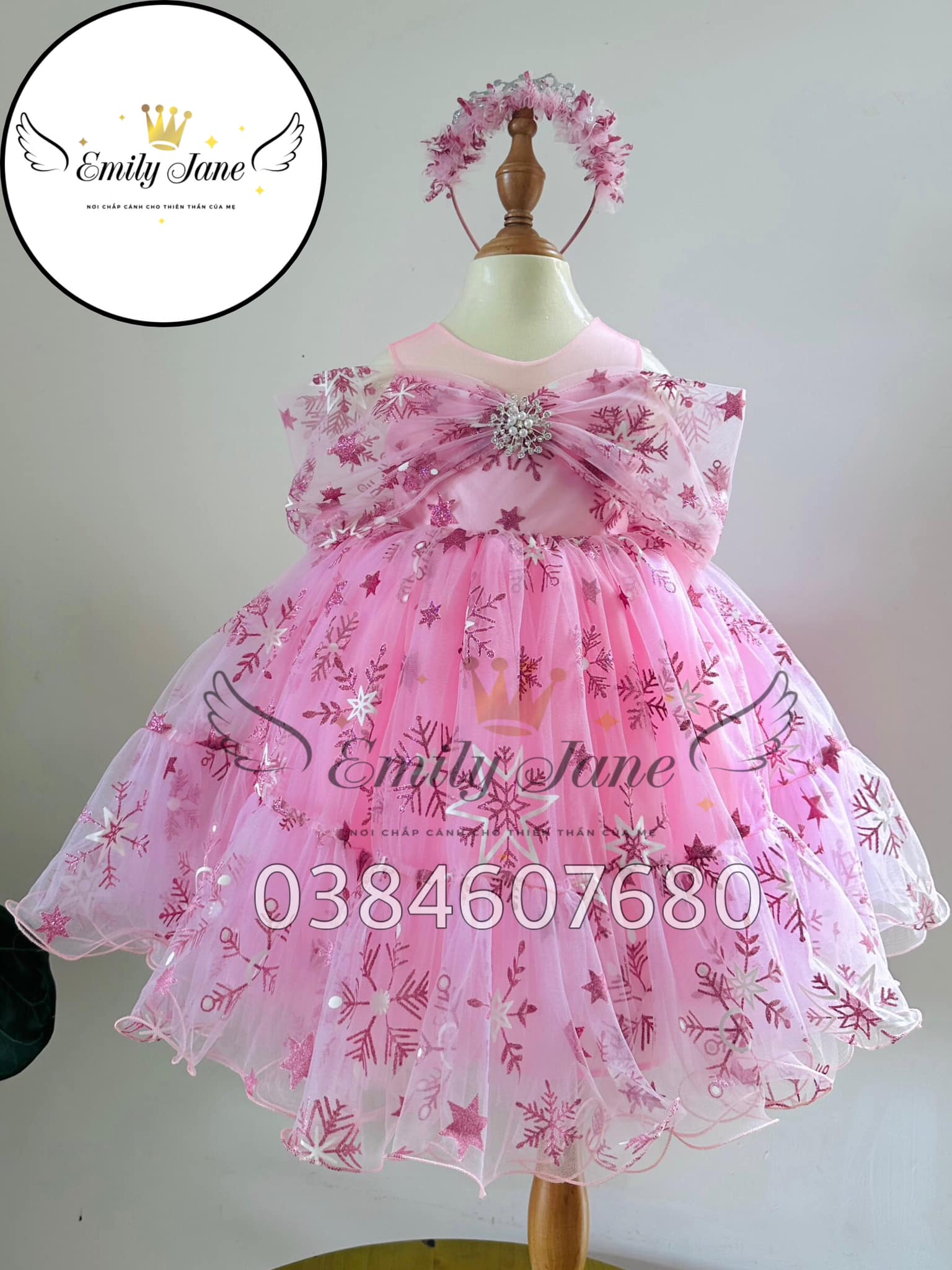 [🆕🇻🇳] Emily Jane – Váy đầm công chúa thiết kế cho bé 🧑‍🧒❤️️👶⭐️ Sự đáng iu này dành cho ai đây
4-33kg, MoM cần size lơn hơn inbox Emily Jane – Váy đầm công chúa thiết kế cho bé tư vấn nhé.
#Vaydamcongchuabegai
#EmilyJan , shares-0✔️ , likes-5❤️️ , date-2024-06-22 00:47:41🇻🇳🇻🇳🇻🇳📰🆕