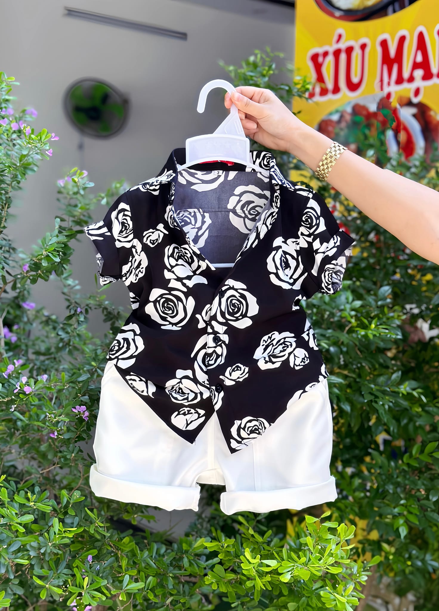 [🆕🇻🇳] Min Kids – Thời Trang Trẻ em 🧑‍🧒❤️️👶⭐️ 𝗕𝗮̂̀𝘂 𝘁𝗿𝗼̛̀𝗶 𝘁𝗿𝗼𝗻𝗴 𝘅𝗮𝗻𝗵 𝘁𝗼𝗮̀𝗻 𝘁𝗶𝗮 𝗰𝘂̛̣𝗰 𝘁𝗶́𝗺
𝗘𝗺 đ𝐚̂𝘆 𝗰𝘂̛̣𝗰 𝗵𝗶𝗲̂́𝗺 𝗽𝗵𝗮̉𝗶 𝘁𝗶𝗮 𝘁𝗵𝗮̣̂𝘁 𝗻𝗵𝗮𝗻𝗵
—-Cá tính và năng động,e này đi học, đi chơi bao xịn và xinh luô , shares-0✔️ , likes-4❤️️ , date-2024-06-22 02:36:40🇻🇳🇻🇳🇻🇳📰🆕