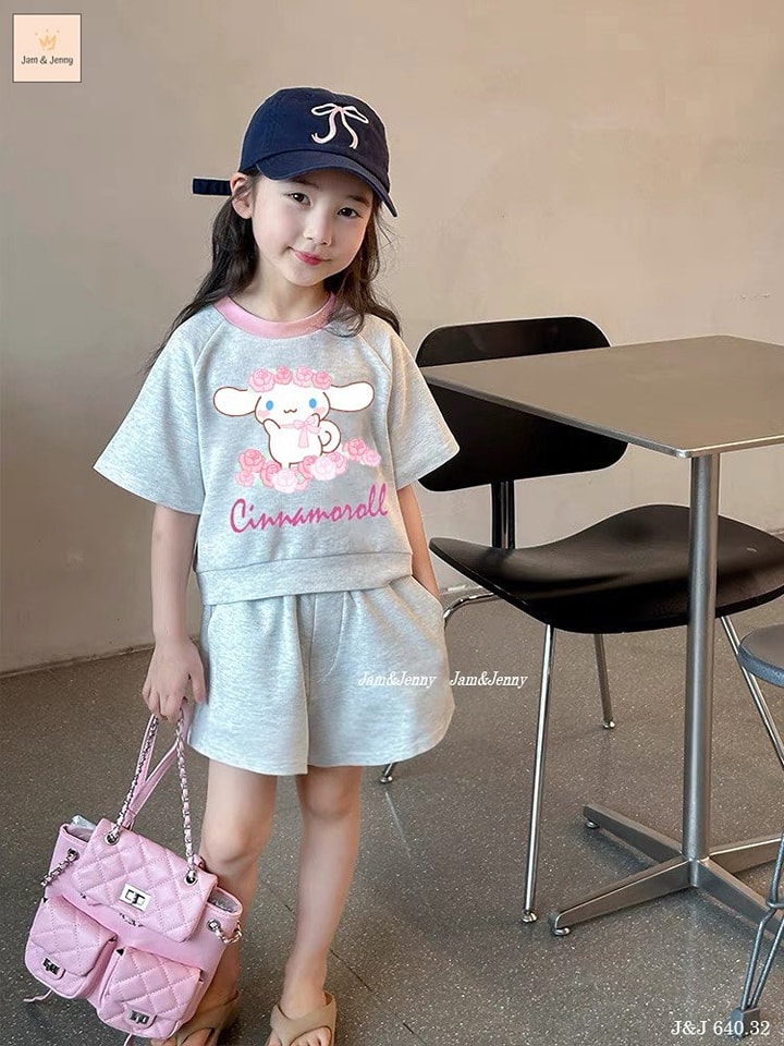 [🆕🇻🇳] Kiddie Kiddo – Thời trang trẻ em cao cấp 🧑‍🧒❤️️👶⭐️ Mùa hè mặc set này là best !
Cả set chất cotton 4 chiều rất đẹp, mặc thoải mái – dễ chịu lắm
Thêm hình cô thỏ Cinnamoroll xinh xỉu
Bé thích mê
Mặc đi h , shares-1✔️ , likes-8❤️️ , date-2024-06-26 16:53:29🇻🇳🇻🇳🇻🇳📰🆕