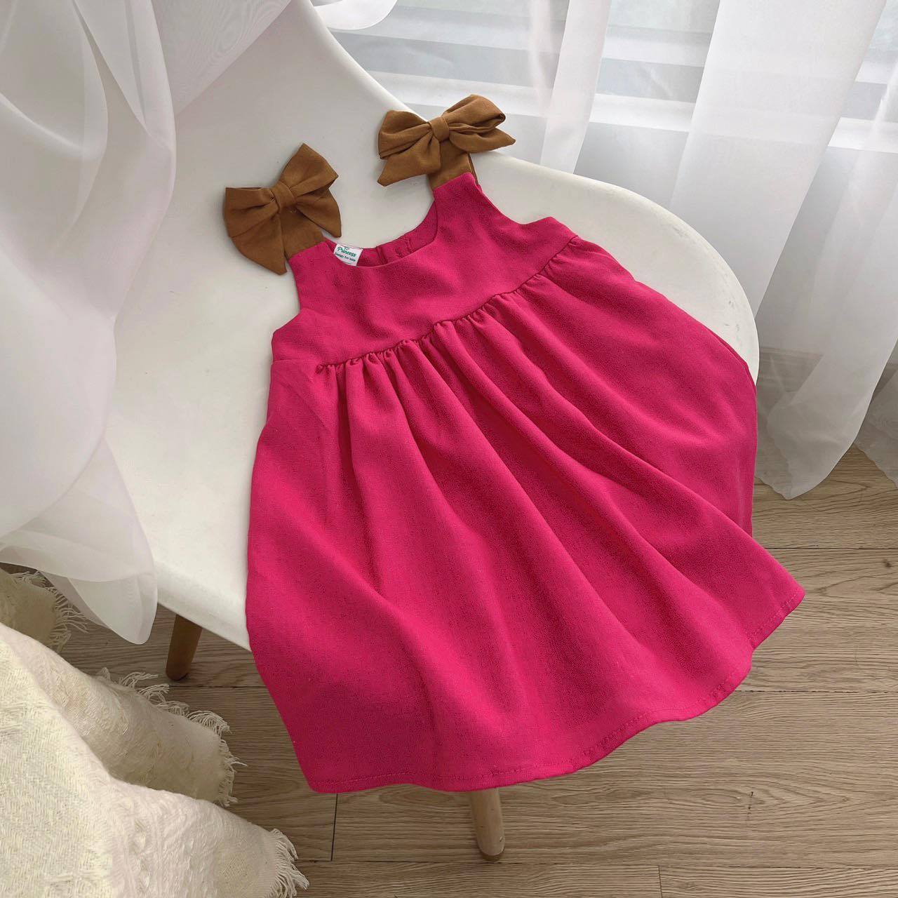 [🆕🇻🇳]  Bí Ngô baby shop – Chuyên quần áo bé gái 8-30kg (1- 9 tuổi) 😎❤️️⭐️ VÁY HAI DÂY PHỐI NƠ 4 MÀU XINH XẮN
*Trông quá dễ thương cả nhà ạ*
——————————
Kiểu dáng 2 dây mát mẻ – được phối cách điệu với 2 chiếc nơ vai bản to xinh x , shares-0✔️ , likes-1❤️️ , date-2024-06-25 14:47:14🇻🇳🇻🇳🇻🇳📰🆕