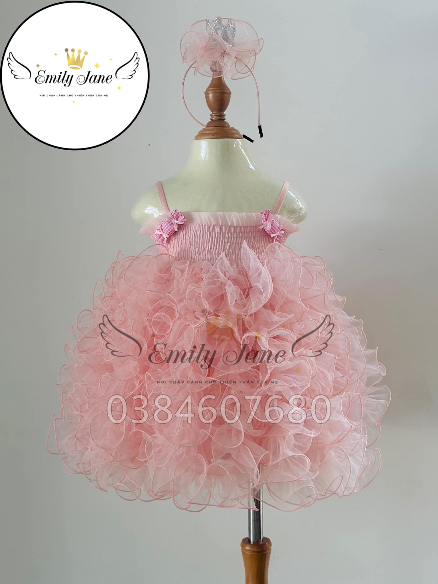 [🆕🇻🇳] Emily Jane – Váy đầm công chúa thiết kế cho bé 🧑‍🧒❤️️👶⭐️ Kẹo ngọt ngào, form cưng xỉu nạ
4-33kg, ba mẹ cần size lơn hơn inbox #EmilyJane tư vấn nhé.
#Vaydamcongchuabegai
#Vaydamthietkecaocap
#Vaysinhnhatchobe
#Qu , shares-0✔️ , likes-7❤️️ , date-2024-07-01 14:27:29🇻🇳🇻🇳🇻🇳📰🆕