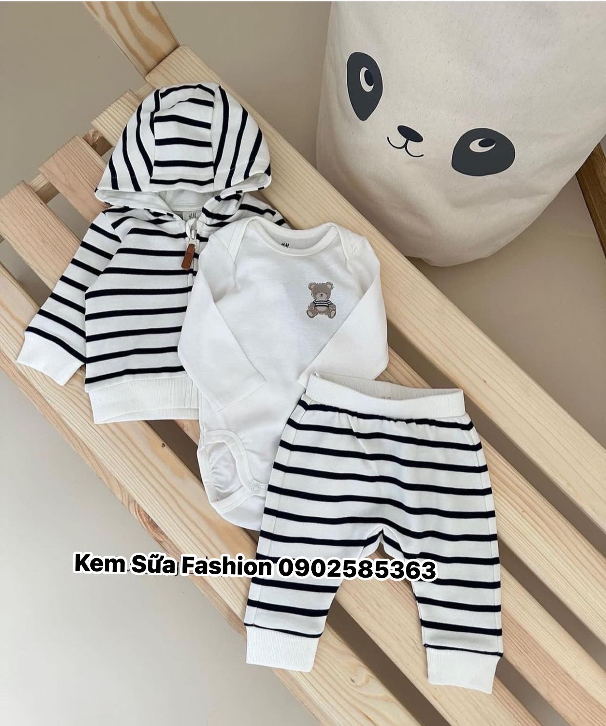 [🆕🇻🇳]  Kem Sữa Fashion – Baby & Kid Authentic – Chuyên thời trang trẻ em hàng hiệu xách tay 🧑‍🧒❤️️👶⭐️  Sz 0-1m 1-2m 2-4m 4-6m 6-9m  Order
, shares-0✔️ , likes-6❤️️ , date-2024-07-04 14:43:52🇻🇳🇻🇳🇻🇳📰🆕