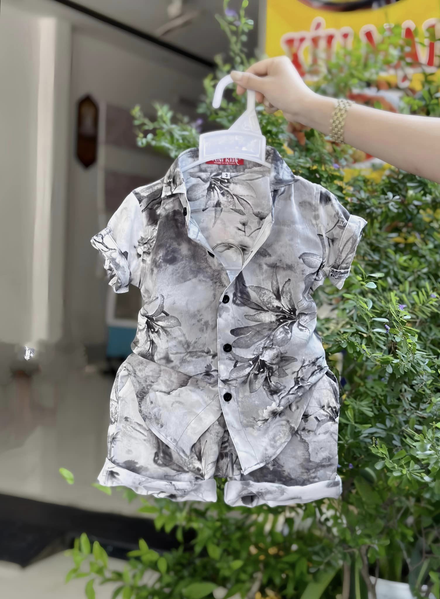 [🆕🇻🇳] KHO TONI KIDS 0906747159 🧑‍🧒❤️️👶⭐️  𝐒𝐞𝐭 𝐬𝐨̛ 𝐦𝐢 :: 𝟐𝟗𝟓𝐤/𝟏 𝐬𝐞́𝐭 (1 áo + 1 quần) (#10kg đến #53kg)  Tín đồ nhà #Tonikids vào cập nhập mẫu mới ạ  Ship cod toàn quốc
Kiểm tra trước khi thanh toá , shares-0✔️ , likes-46❤️️ , date-2024-07-05 03:11:45🇻🇳🇻🇳🇻🇳📰🆕