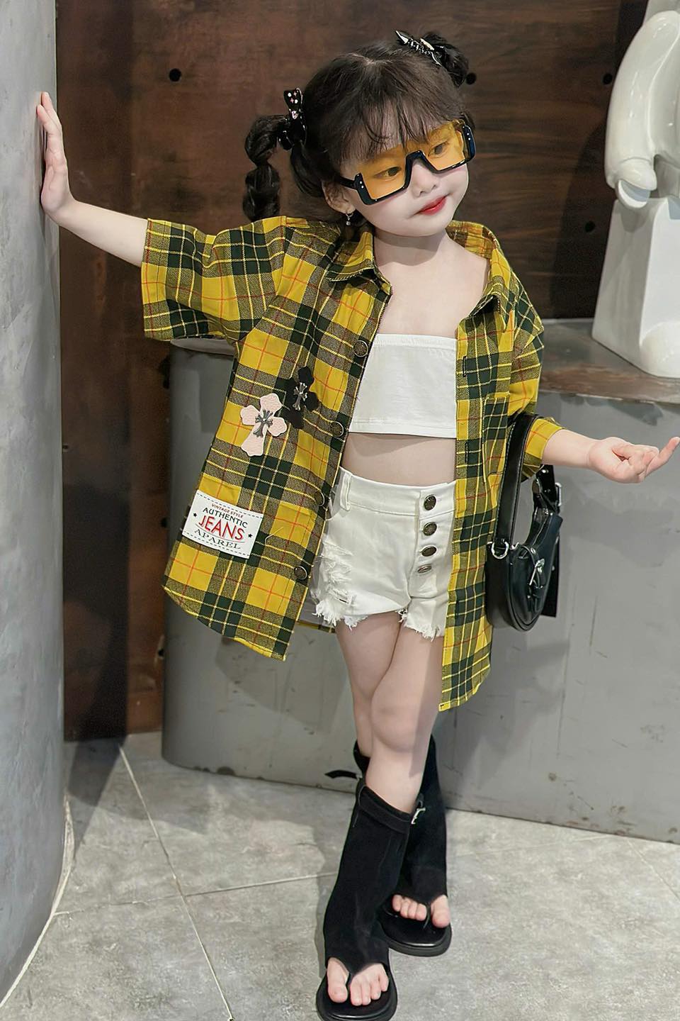 [🆕🇻🇳] Váy Tutu – Chuyên thời trang trẻ em 🧑‍🧒❤️️👶⭐️  Combo 3 món mà giá bằng có bộ đồ thoai à tin đc không ‍‍
Thật chứ cái màu lên tôn da lắm luôn a
Sét gồm quần jean rách+ áo croptop kèm sơ  , shares-0✔️ , likes-6❤️️ , date-2024-07-07 16:11:15🇻🇳🇻🇳🇻🇳📰🆕